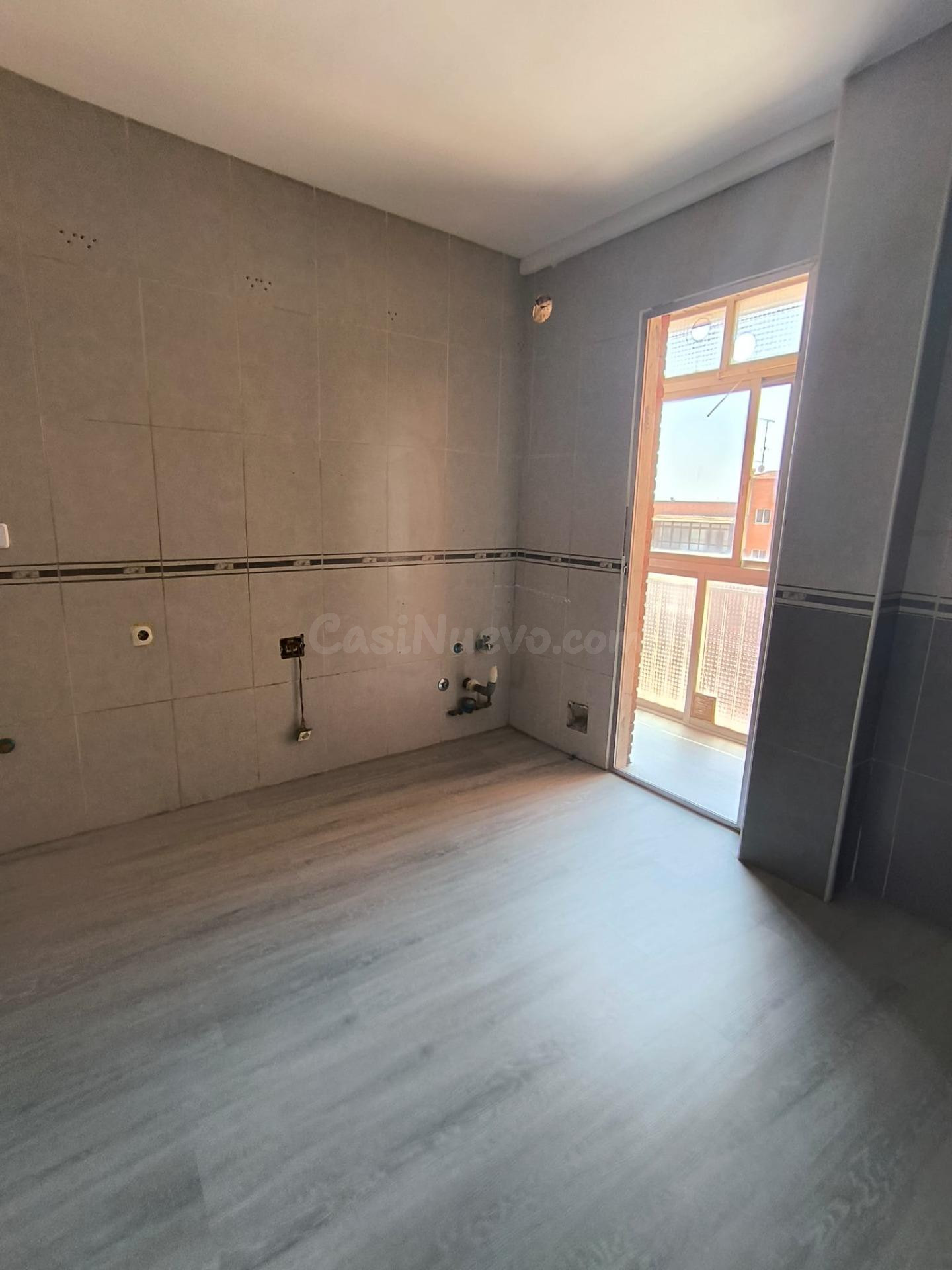 INMOBILIARIA CARVALLO VENDE EN EXCLUSIVA PISO SEMIREFORMADO  - foto 5