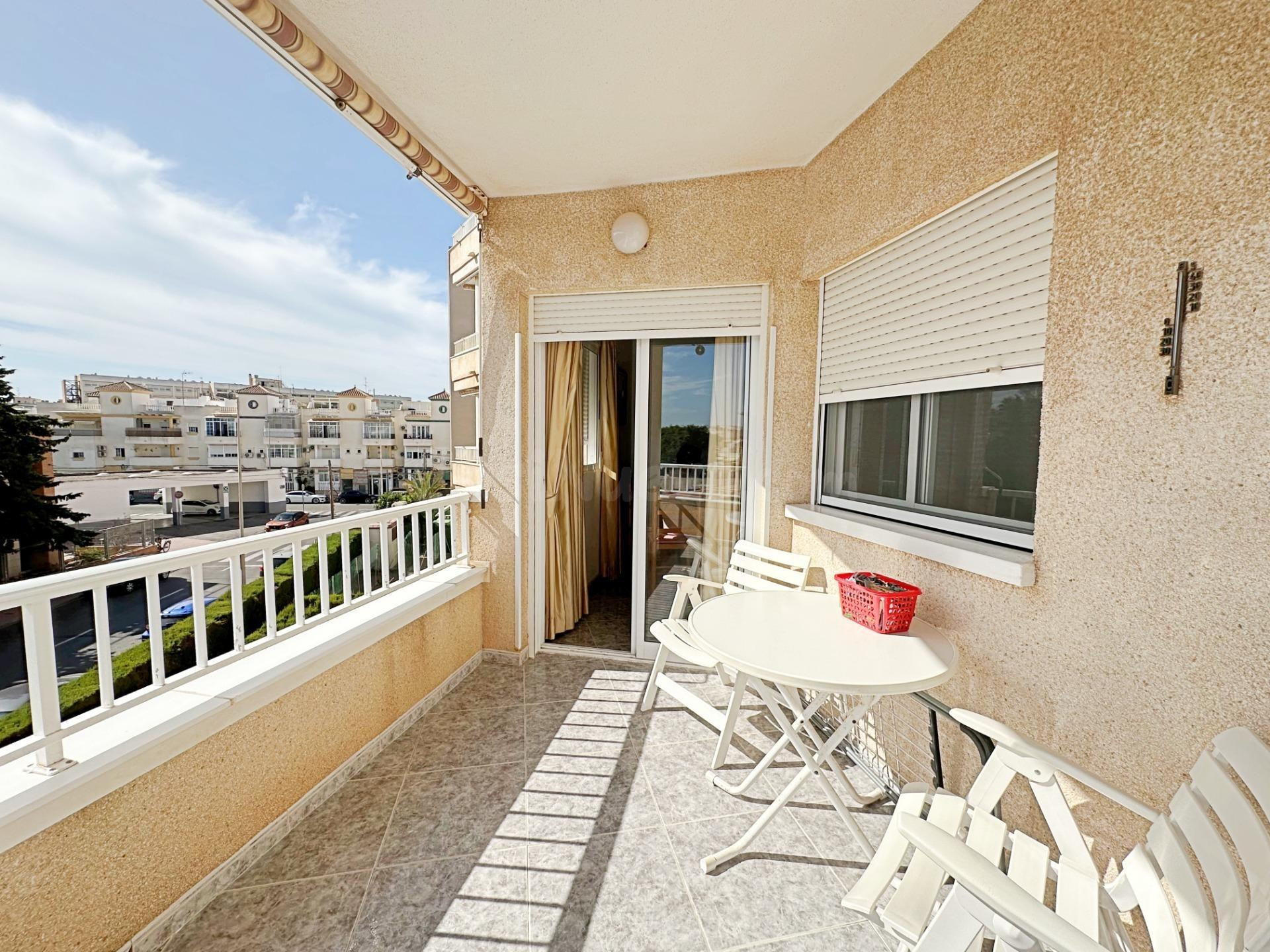 Apartamento céntrico, luminoso y espacioso (aprox. 56 m2 – 2 - foto 2