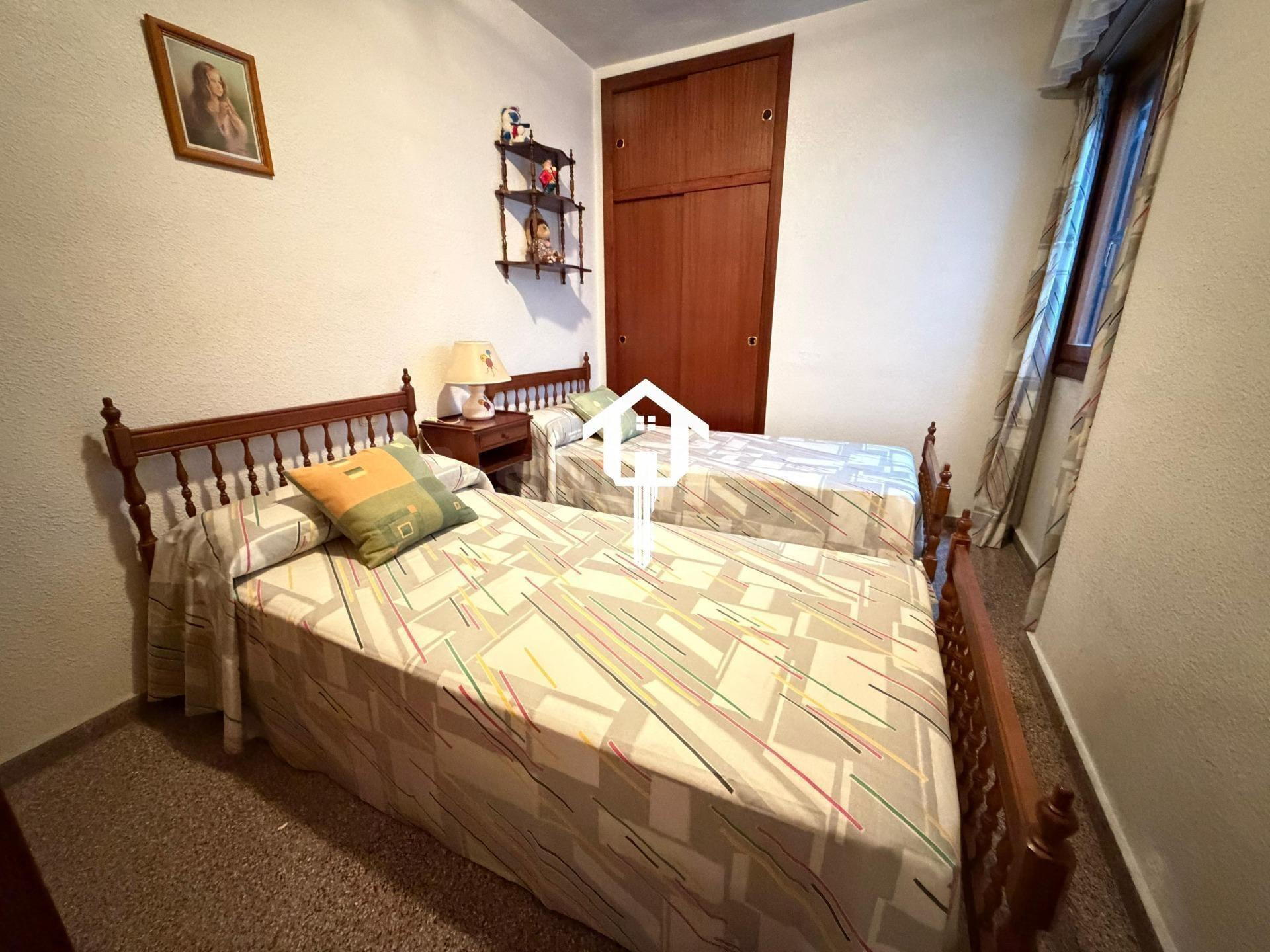 PISO EN VENTA EN ALICANTE, 4 DORMITORIOS, 2 BAÑOS, 105m2, SE - foto 4