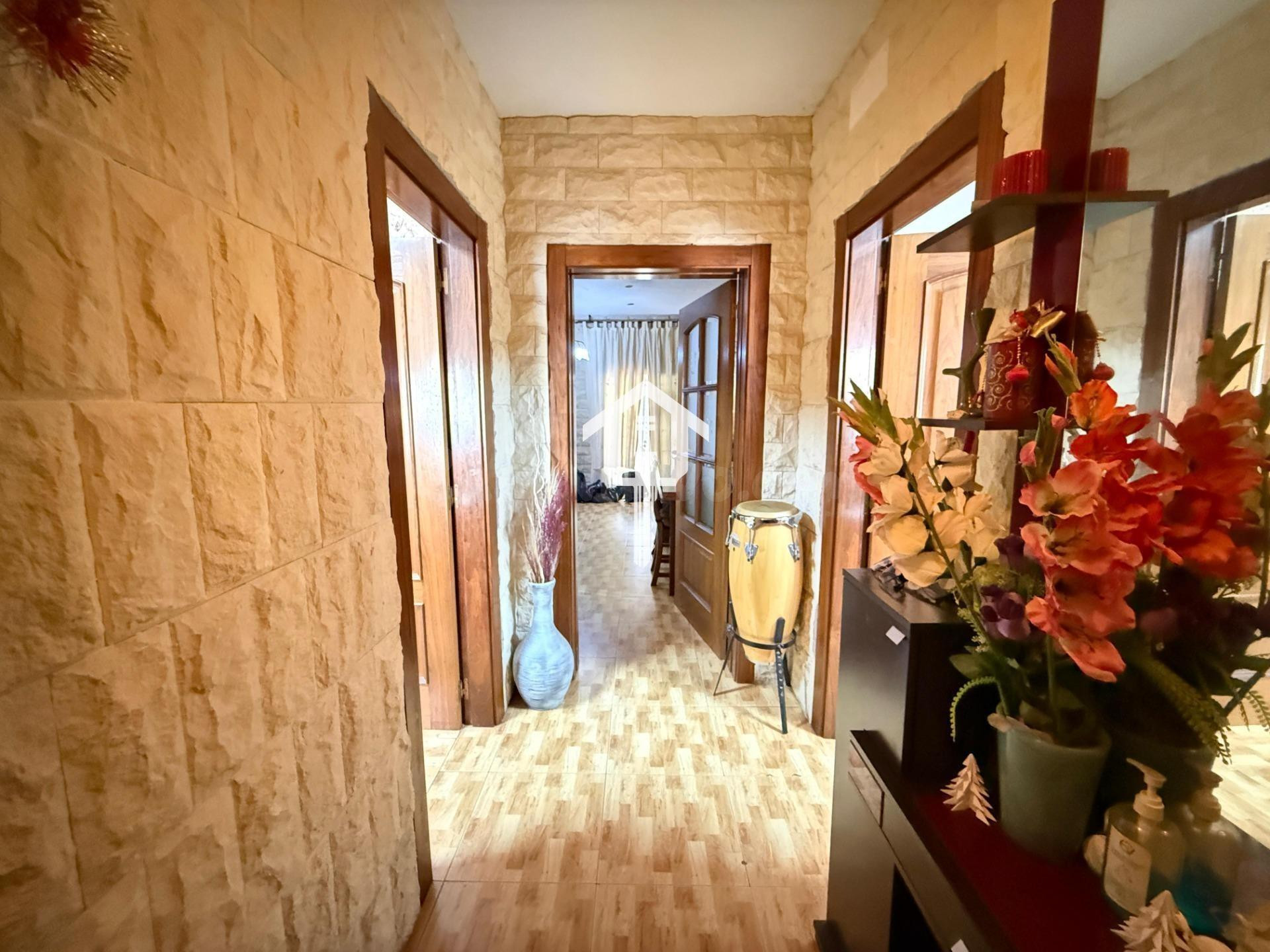 CASA DÚPLEX DE 228M2 EN LOS ÁNGELES DE ALICANTE: PATIO DE 30 - foto 3
