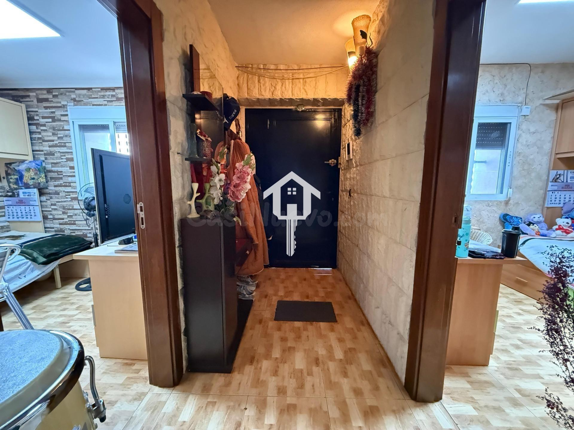 CASA DÚPLEX DE 228M2 EN LOS ÁNGELES DE ALICANTE: PATIO DE 30 - foto 4