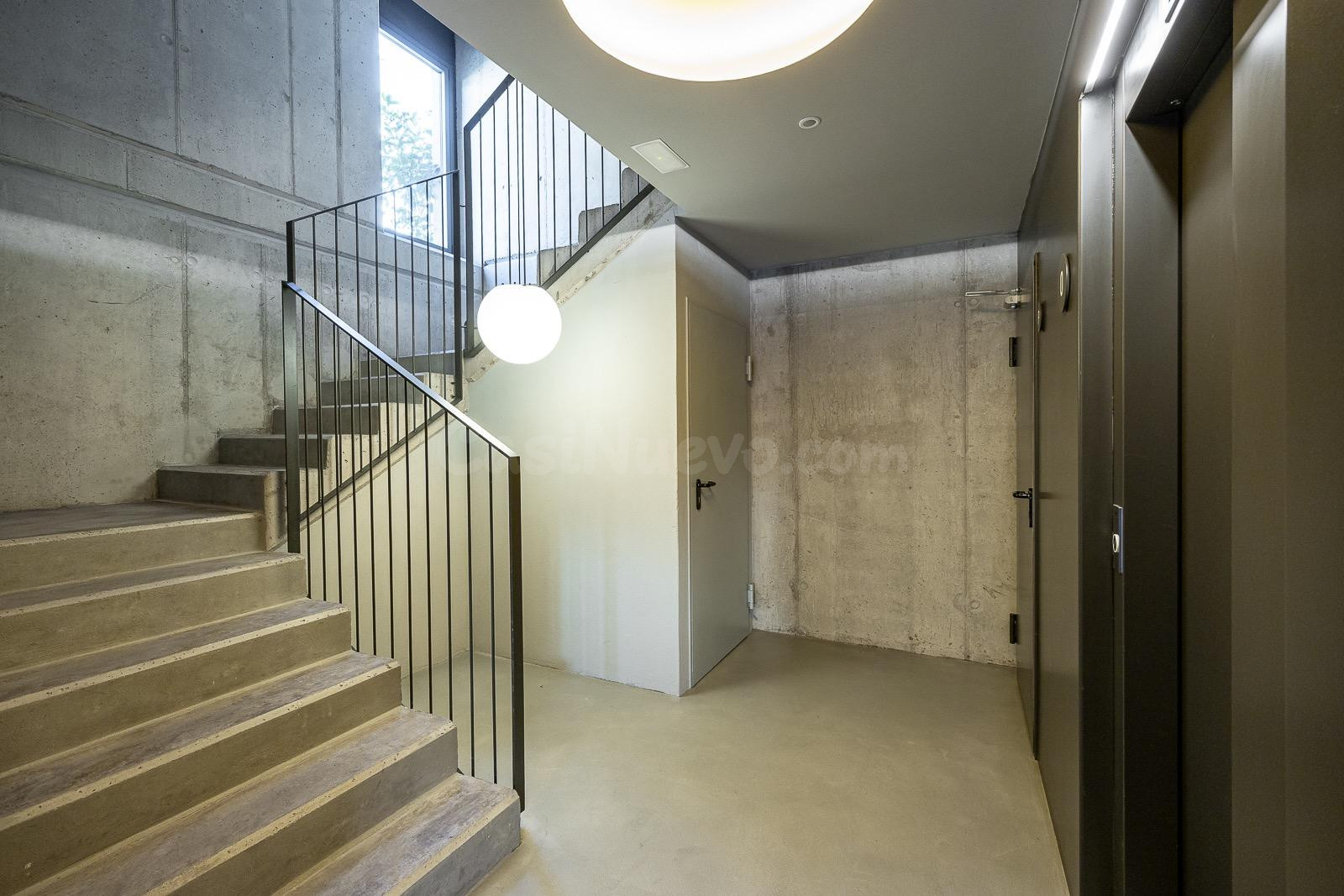 Exclusivo dúplex de obra nueva con piscina en Tiana - foto 3
