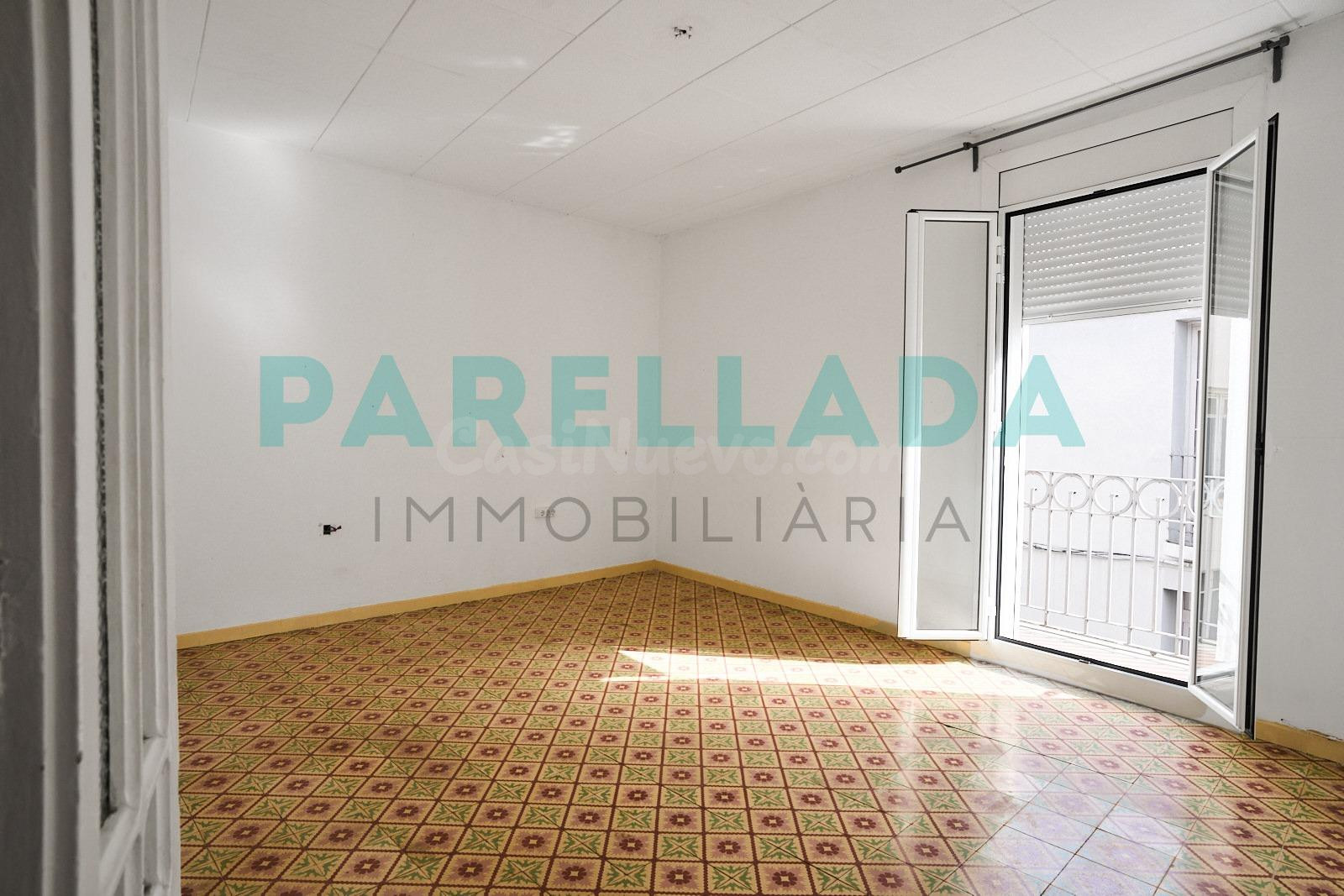 Luminoso piso con terraza, a 200 metros de la playa en pleno