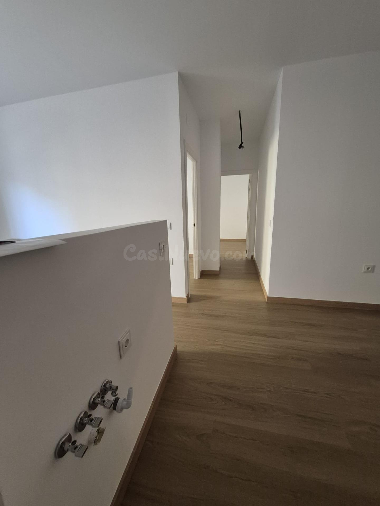 Piso bajo en el centro a estrenar - foto 4