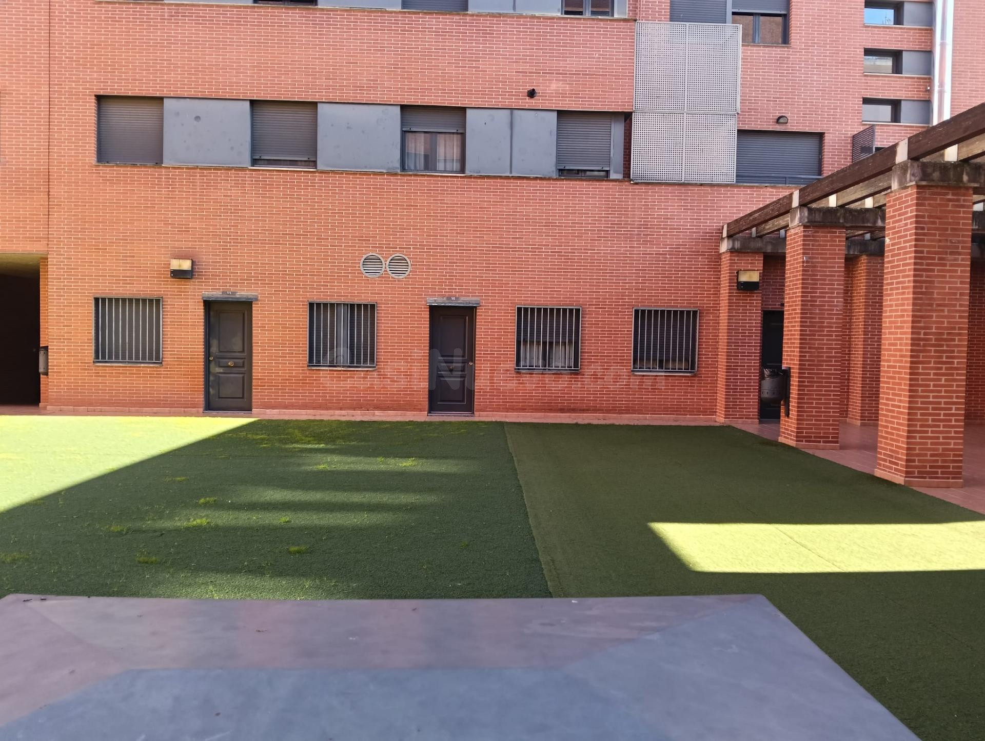 Amplio Local Comercial en Fuenmayor - Oportunidad Única - foto 3