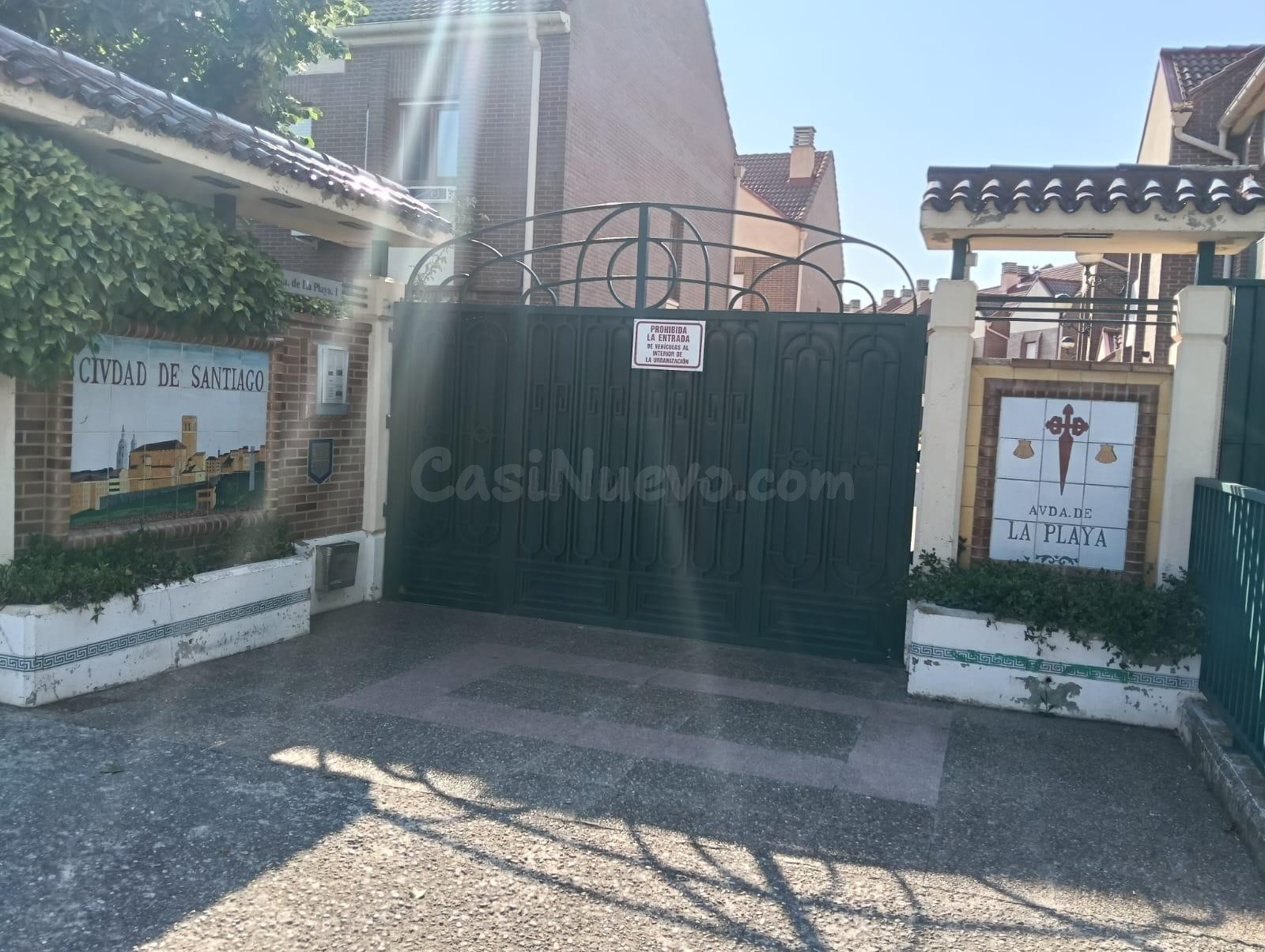 Adosado en Logroño con Piscina y Terraza - foto 3
