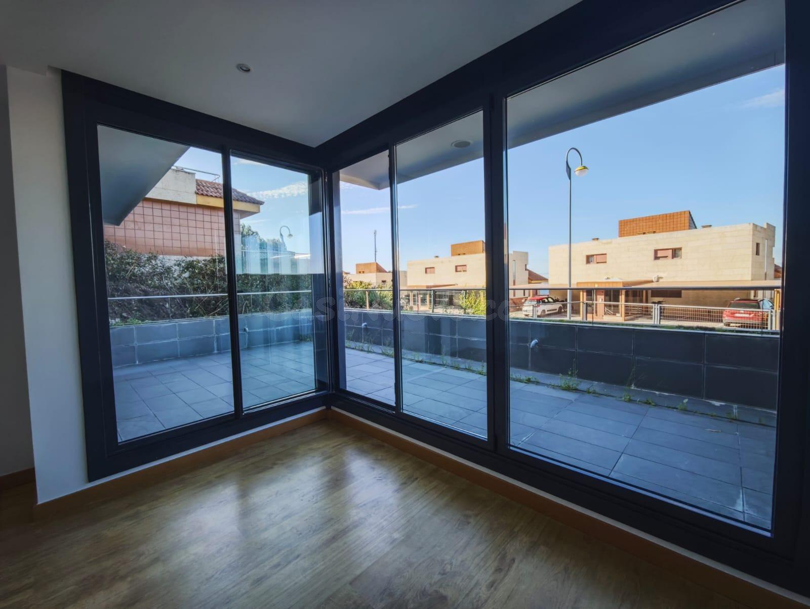 TERRAZA CON VISTAS MAR EN BAIONA - foto 4