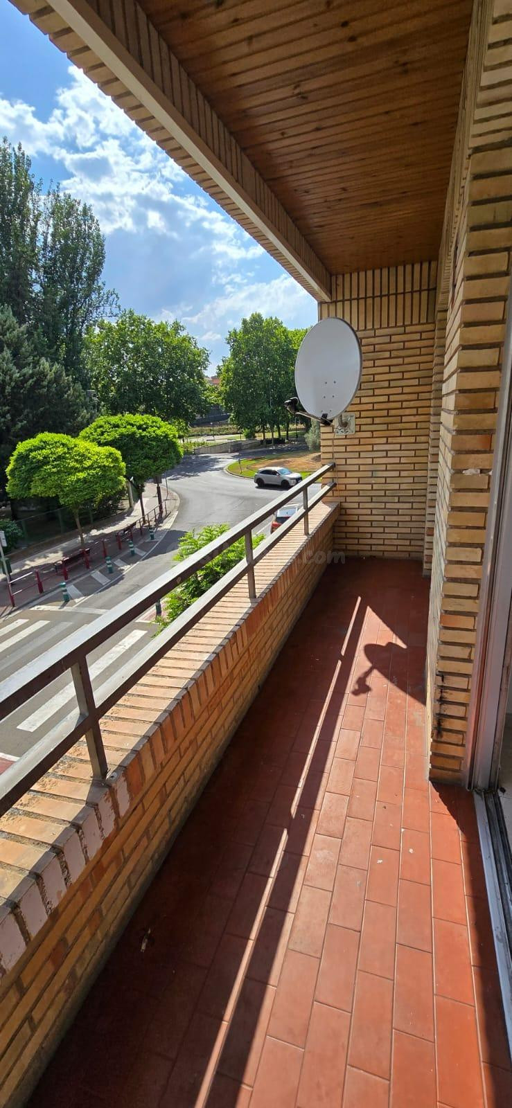Amplio y Luminoso Piso en el Corazón de Logroño - ¡Tu Nuevo  - foto 5