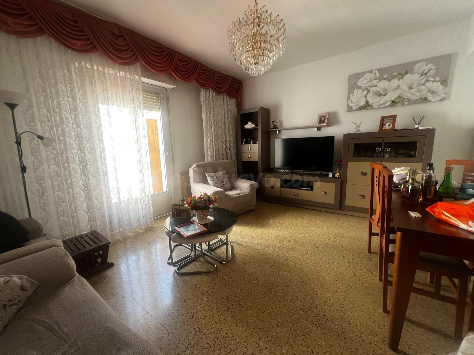 Amplio Piso en Venta Ideal para Inversión en Logroño - €160,