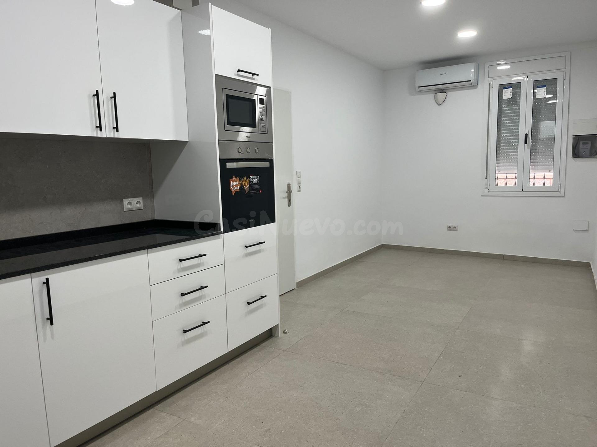Piso REFORMADO en pleno CENTRO de Sabadell! - foto 2