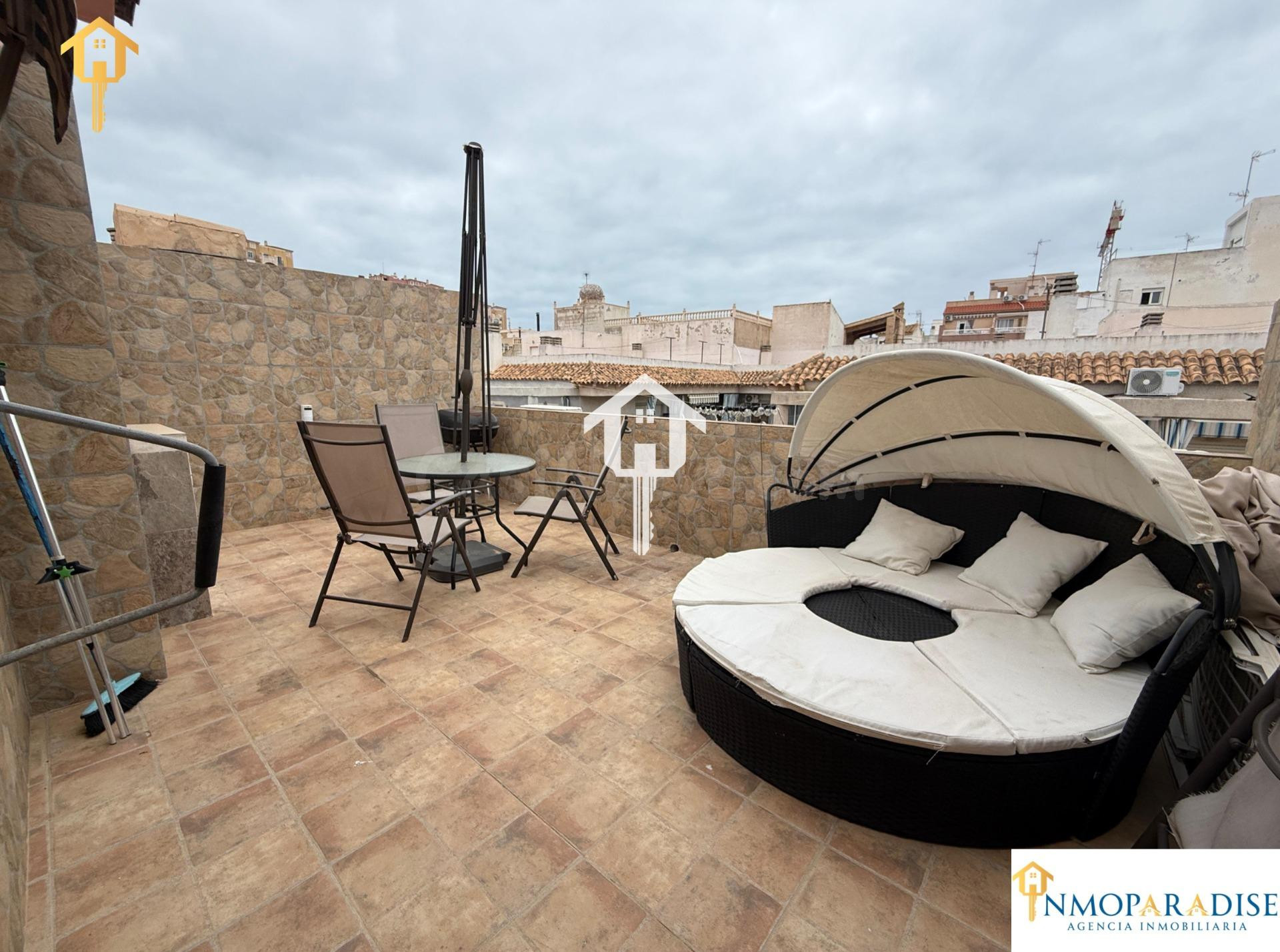 ESPECTACULAR DÚPLEX DE TRES PLANTAS EN TORREVIEJA, 93m2, 4 h