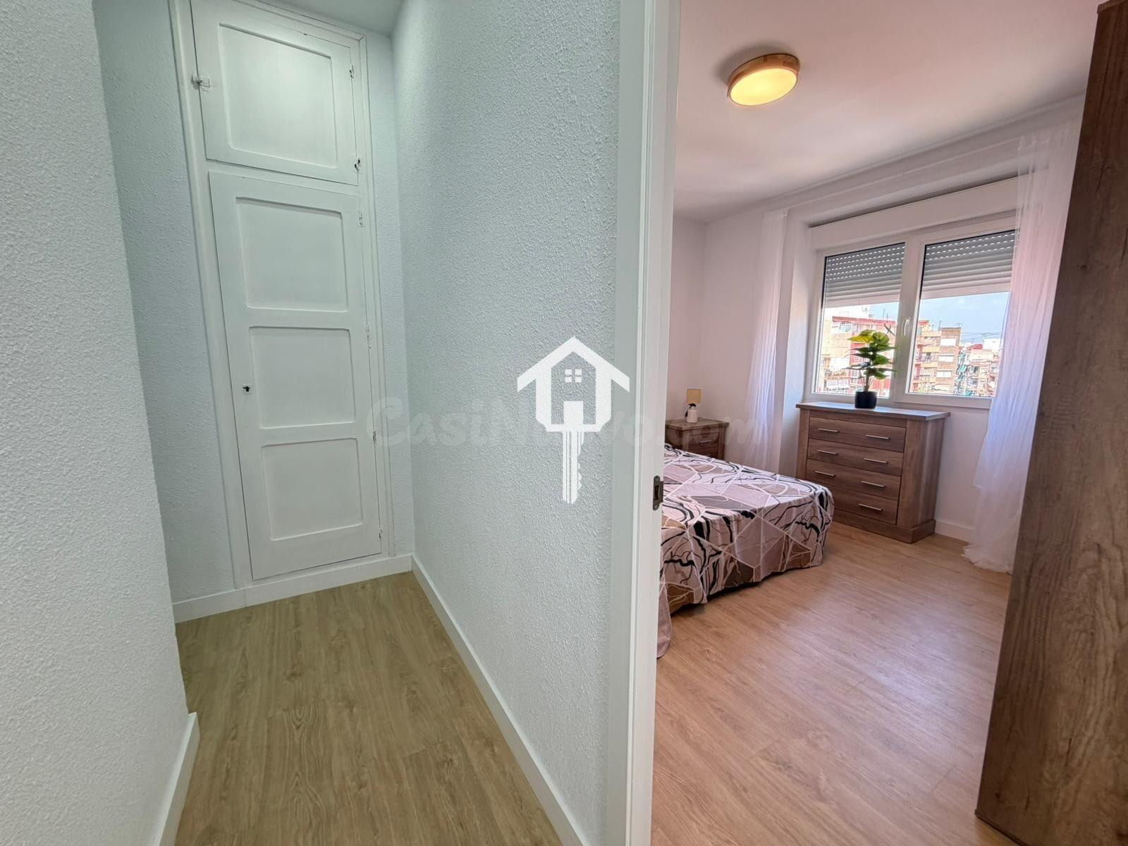 PISO EN VENTA EN ALICANTE. 115m2, 4 habitaciones, 1 BAÑOS, C - foto 3