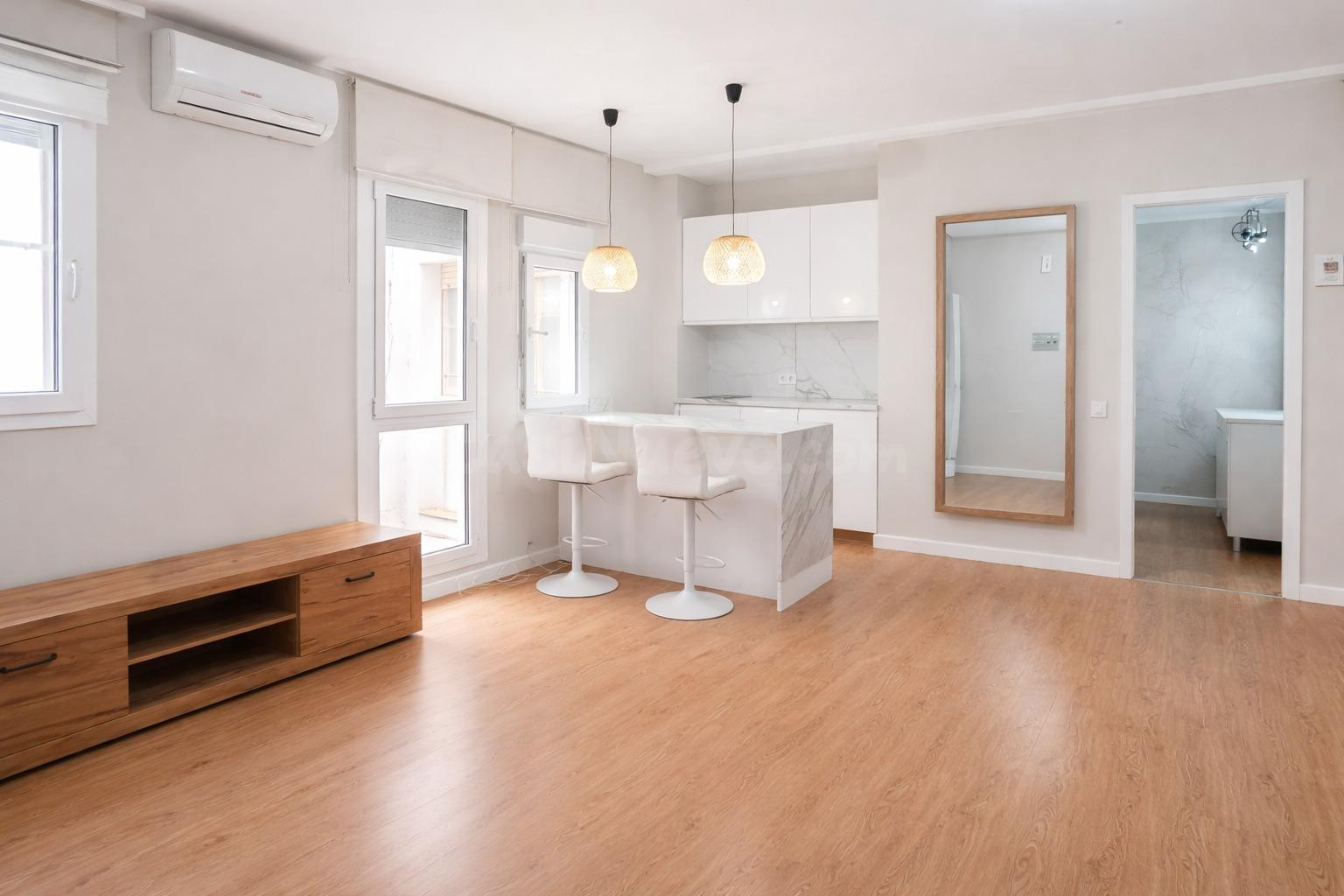 Espacio tipo loft reformado con cocina y baño – ideal despac - foto 2