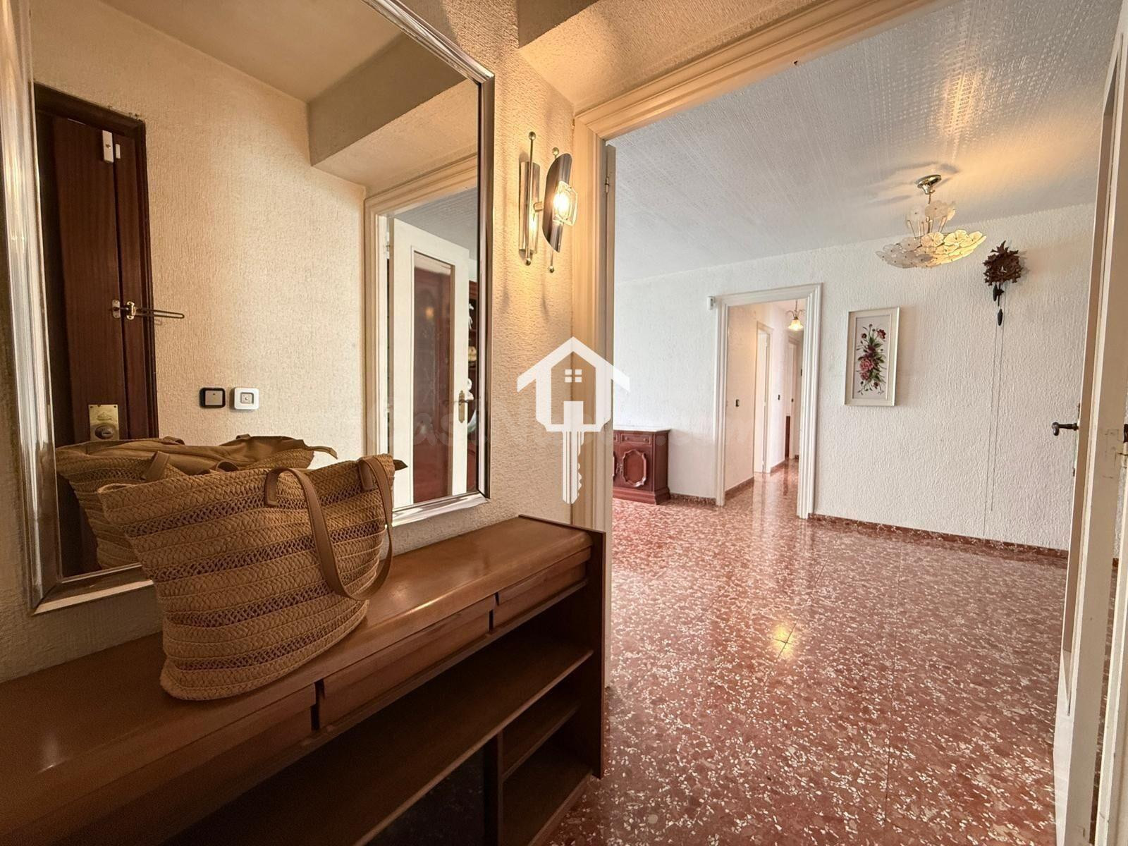 PISO EN VENTA EN ALICANTE. 85m2, 3 habitaciones, 1 BAÑO CON  - foto 3