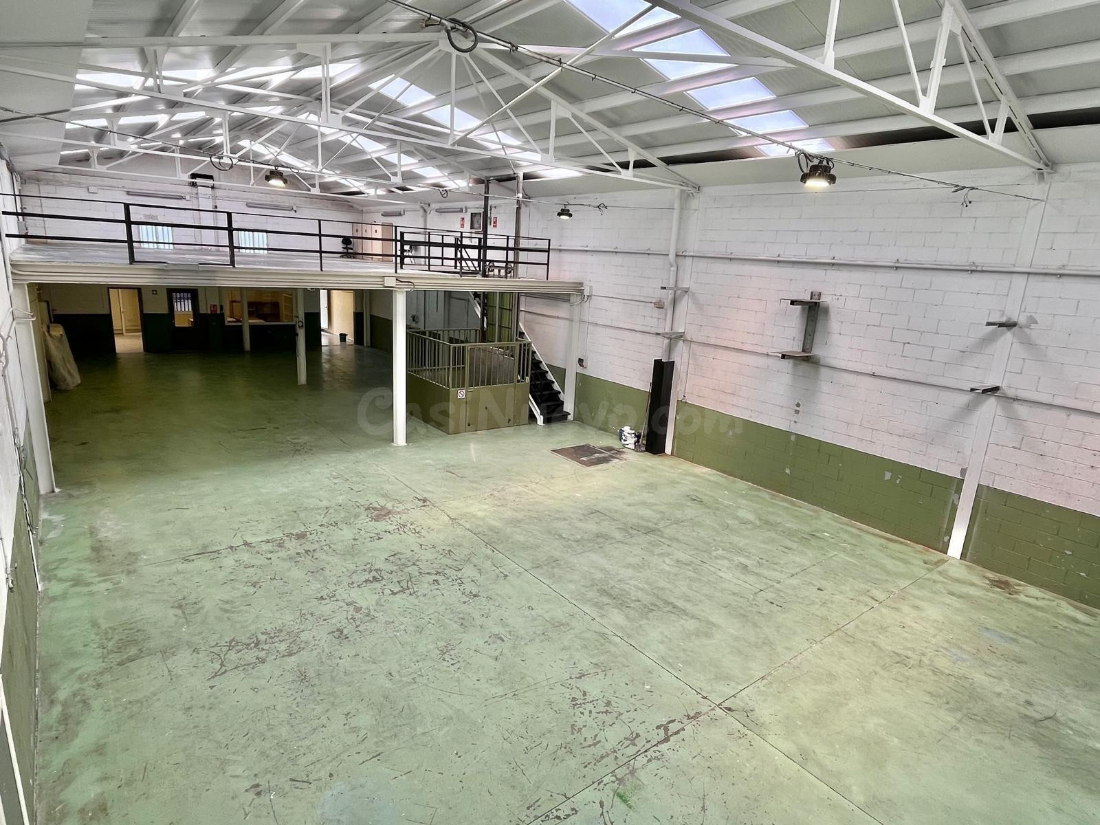 Nave industrial a Passatge Noguera de Castellar del Vallès! - foto 2