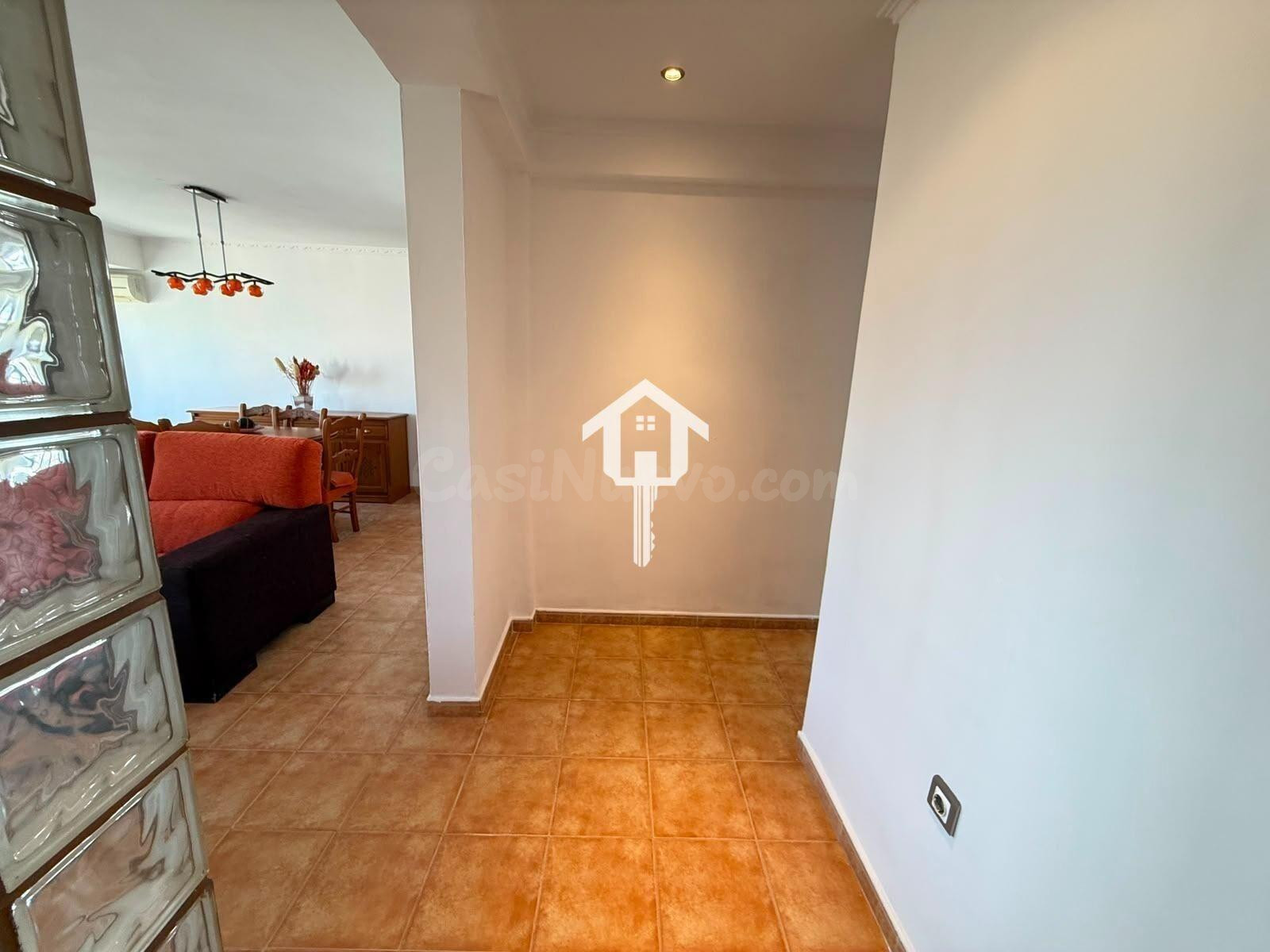 PISO EN VENTA EN ALICANTE. 102m2, TRES habitaciones, 1 BAÑO  - foto 4