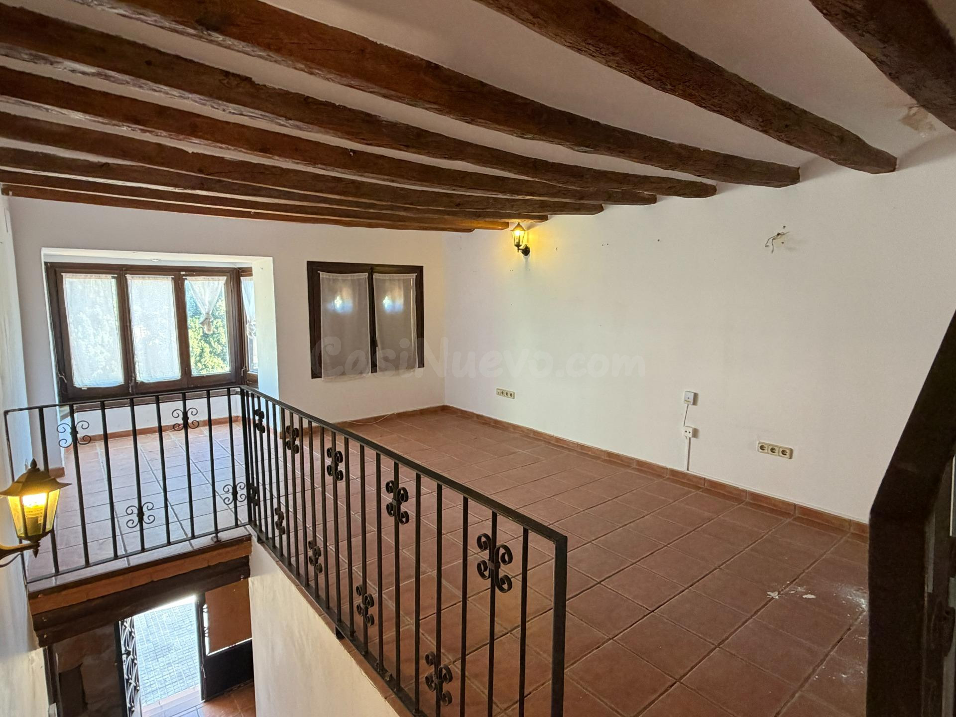 CASA INMENSA EN PLENO PUEBLO VACARISSES - foto 5