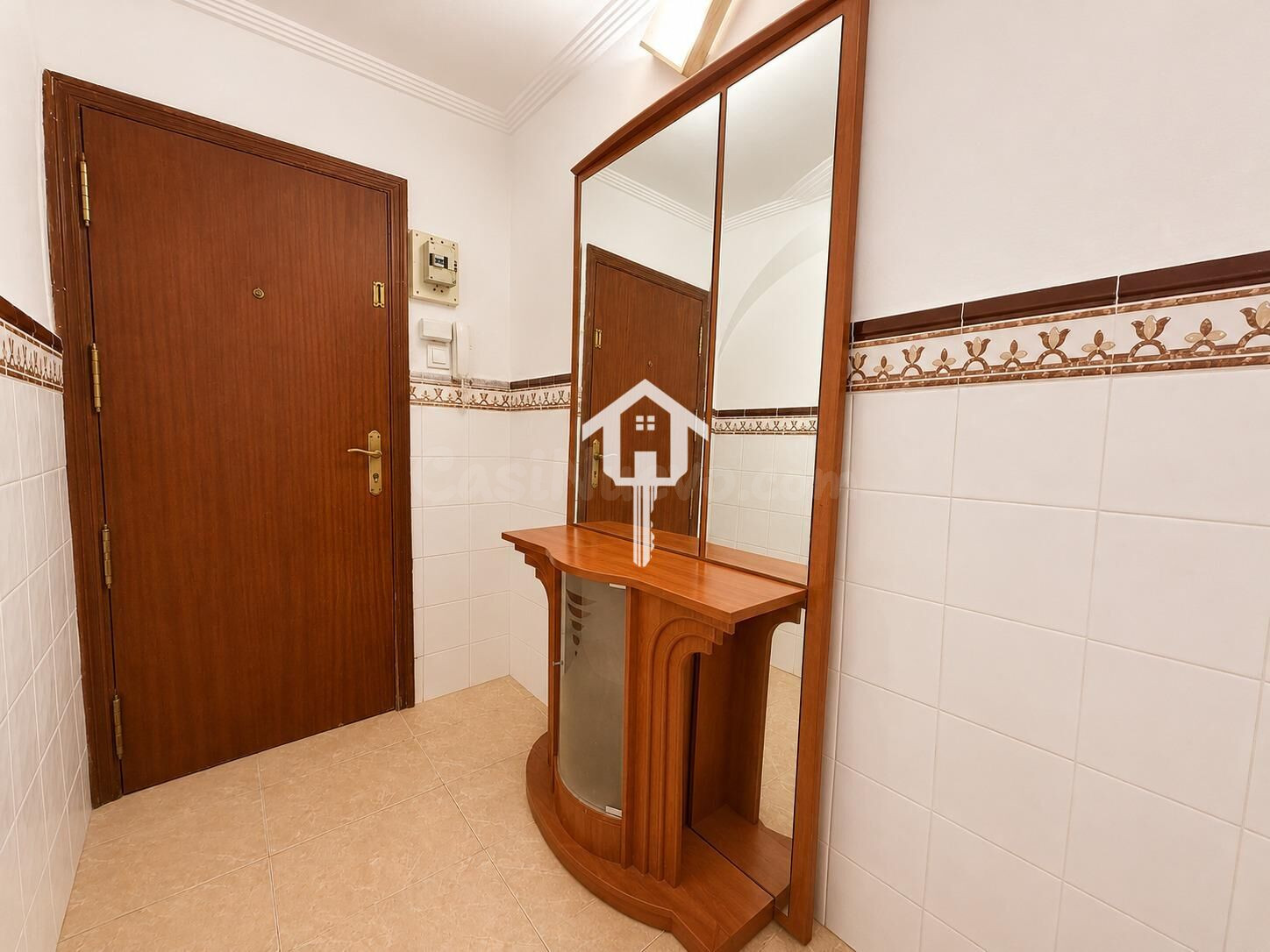 PISO EN EXCLUSIVA DE 3 habitaciones CON PATIO EN ZONA ALTOZA - foto 2