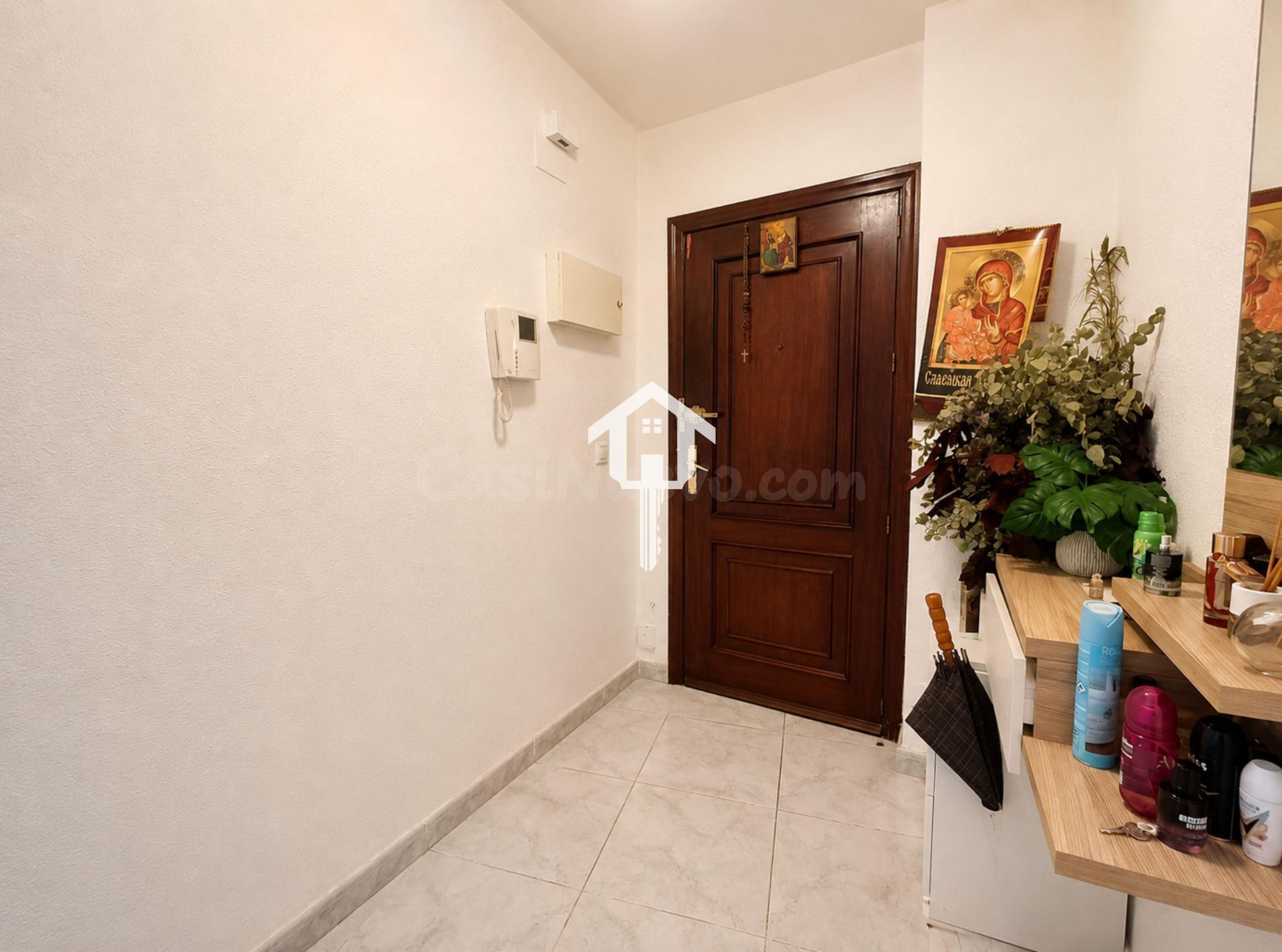 ESPECTACULAR PISO DE 3 habitaciones CON PATIO Y AIRE ACONDIC - foto 2