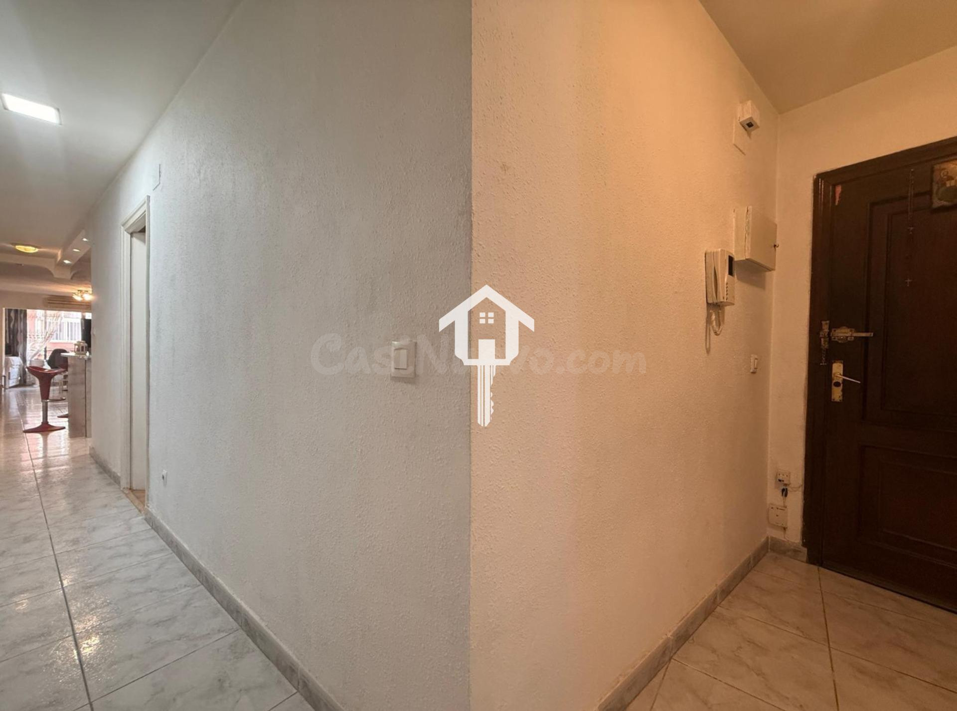 ESPECTACULAR PISO DE 3 habitaciones CON PATIO Y AIRE ACONDIC - foto 5
