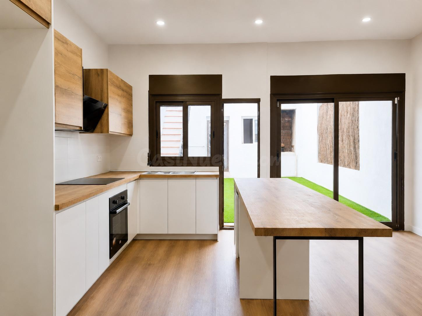 PISO DE 3 habitaciones EN CAN PALET CON TERRAZA Y PATIO.