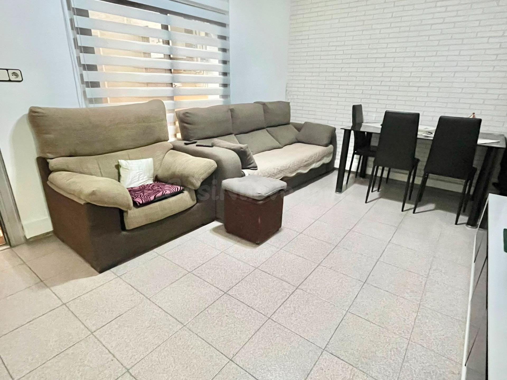 Encantador Adosado en Sabadell - ¡Tu nuevo hogar te espera p - foto 4