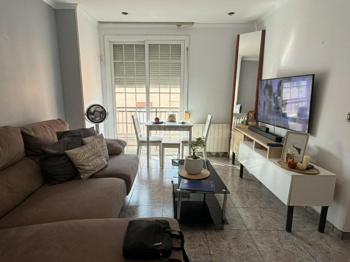 Piso de 3 habitaciones con balcón en CAN ORIACH de Sabadell.