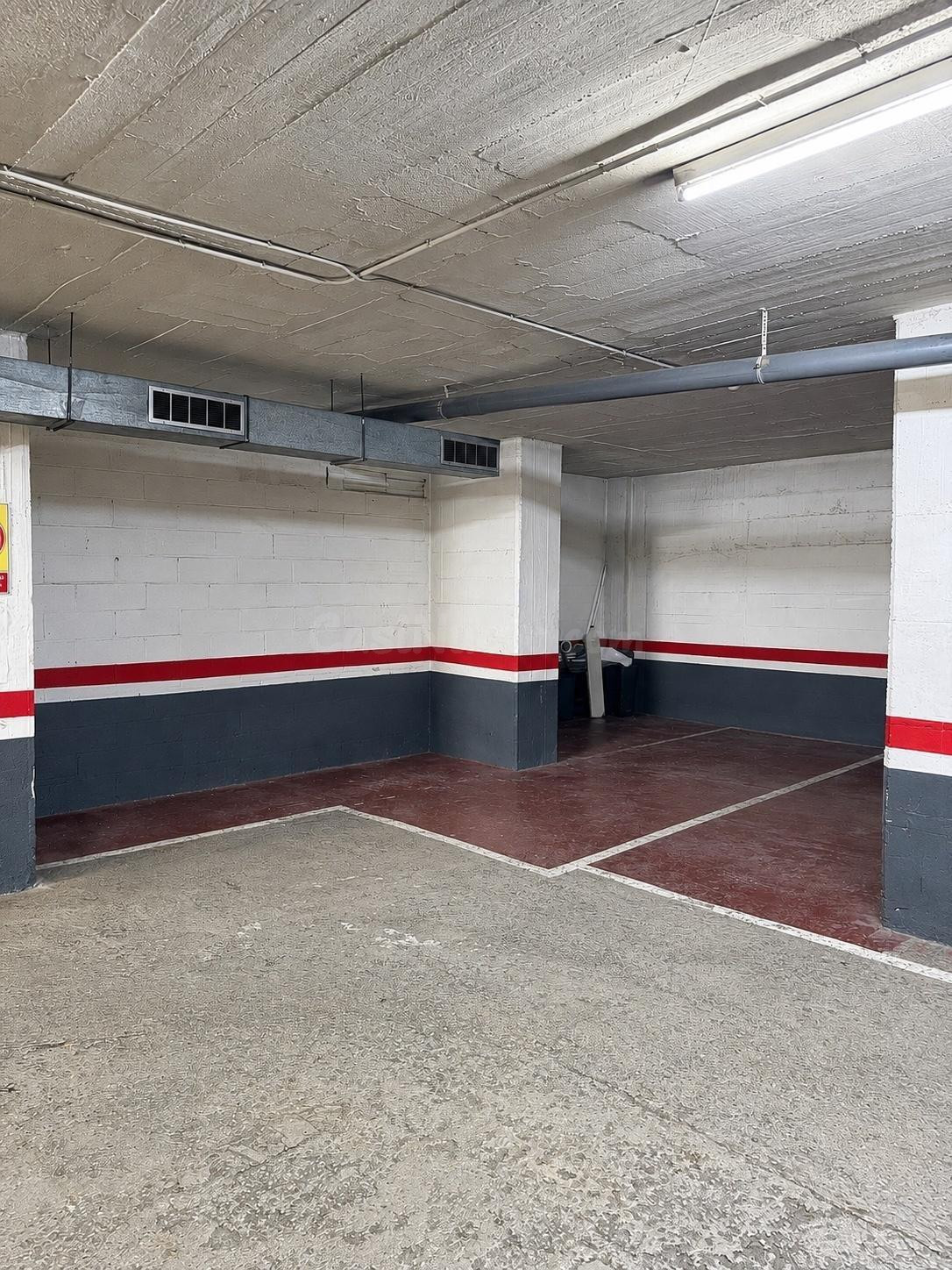 Parking doble en primera planta para 2 coches y 2 motos – Ro - foto 3