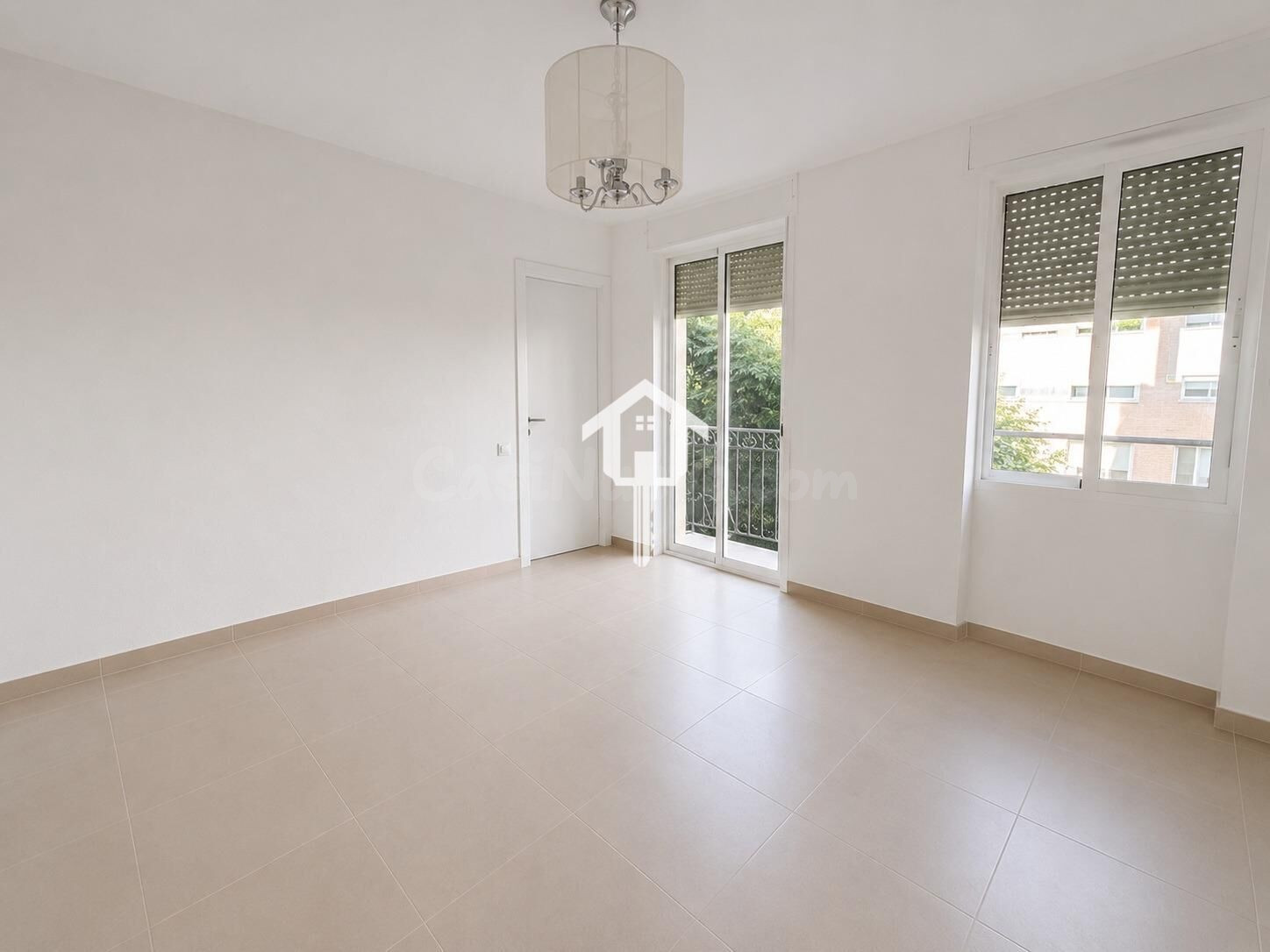 PISO REFORMADO DE 79 M2 CON BALCÓN Y BUHARDILLA EN ZONA BENA - foto 5