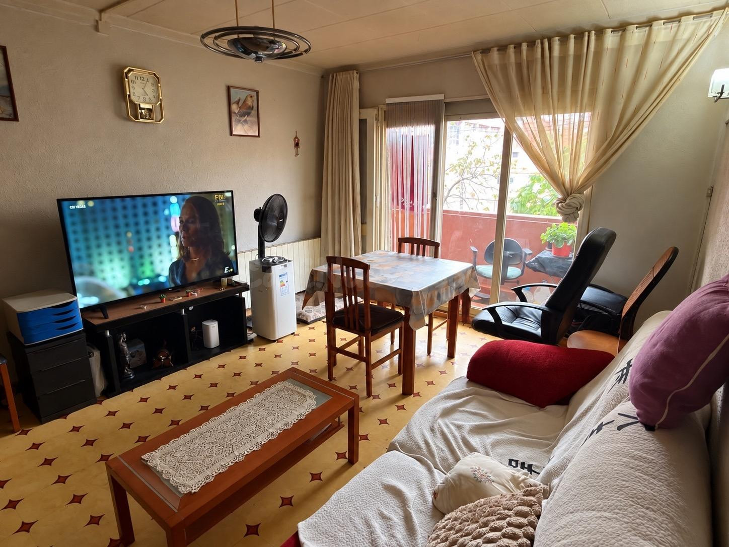Piso de 3 habitaciones con balcón y ascensor