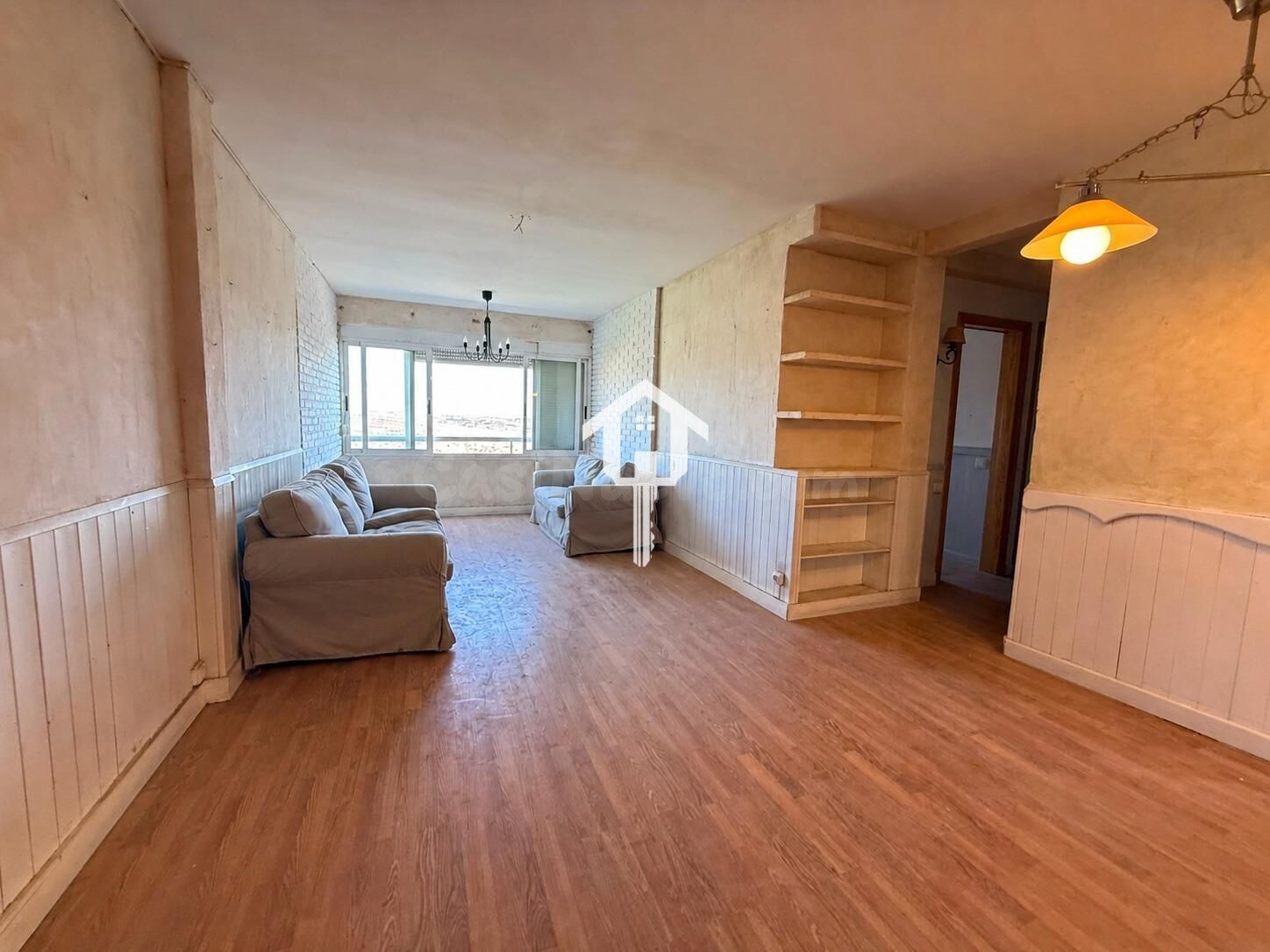 PISO DE 80 M2 CON GARAJE Y VISTAS DESPEJADAS EN ZONA CIUDAD  - foto 2