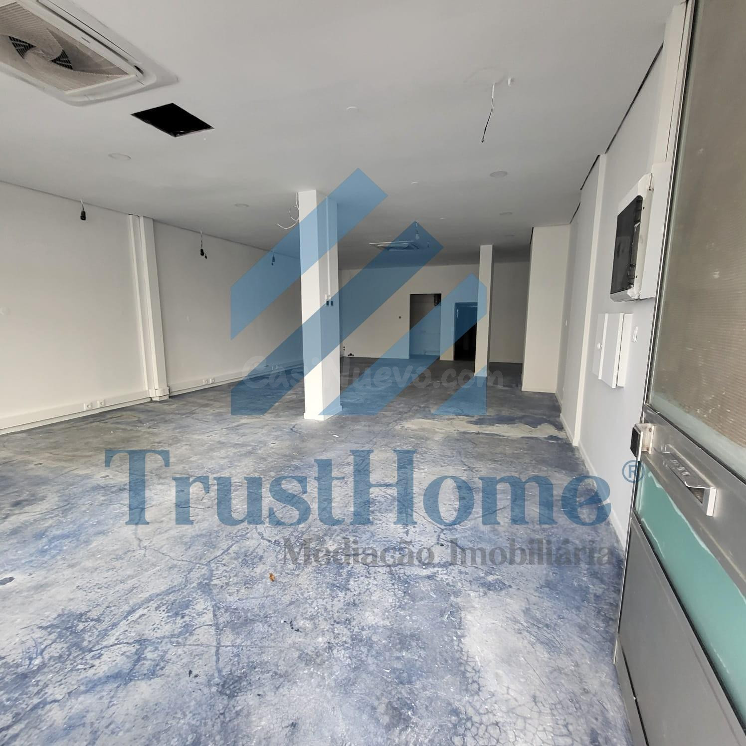 Local comercial 132m² en venta - Loures - foto 4