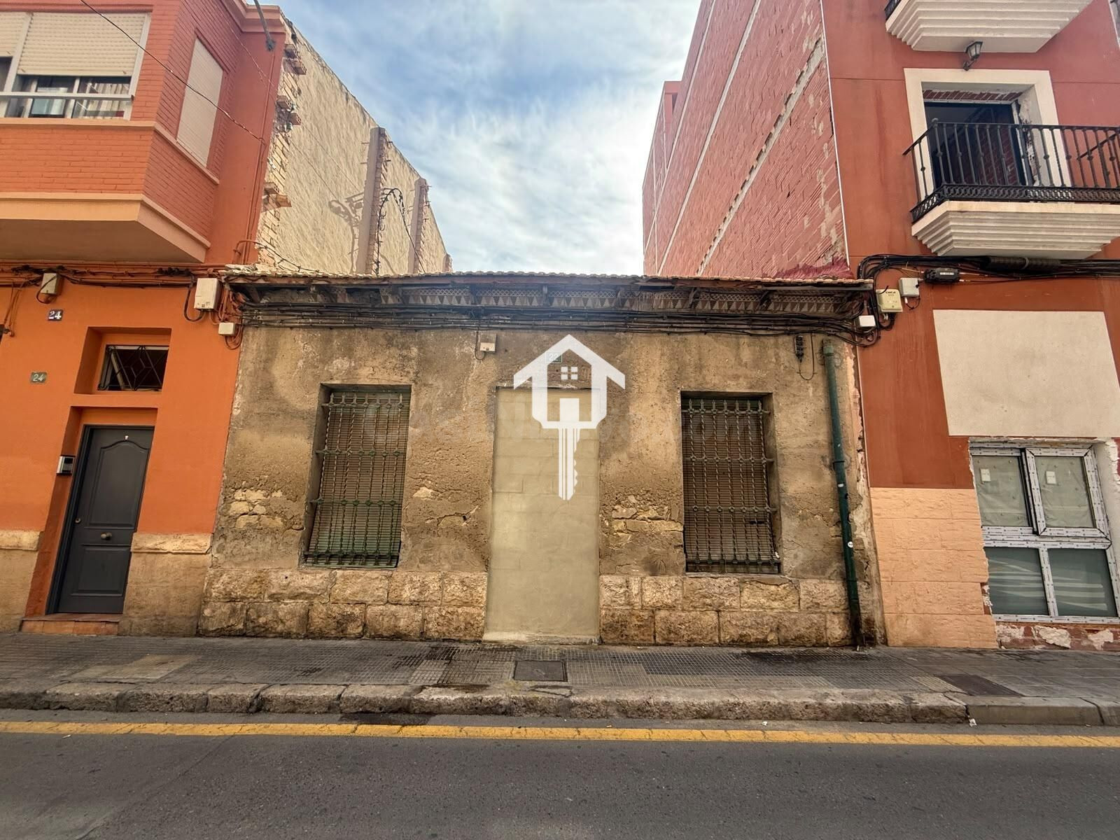 CASA INDEPENDIENTE EN VENTA EN ALICANTE. ZONA DE CAROLINAS A - foto 3