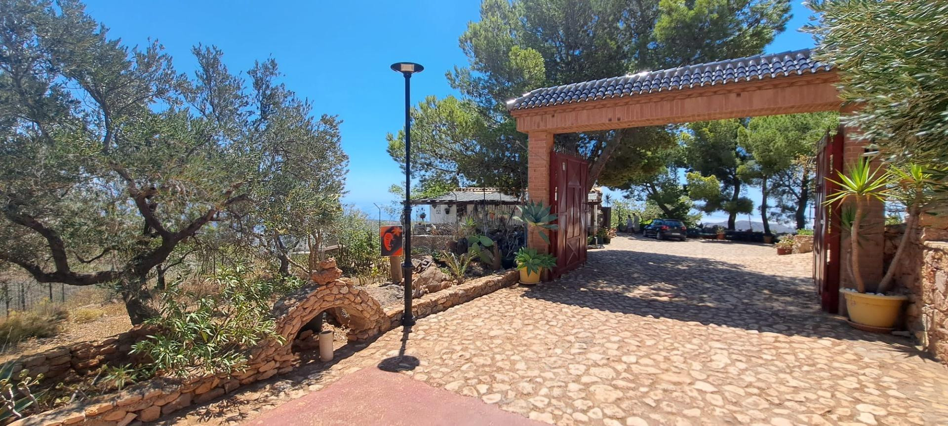 Espectacular finca de 50.000 m2 con vivienda a solo 15 minut - foto 3