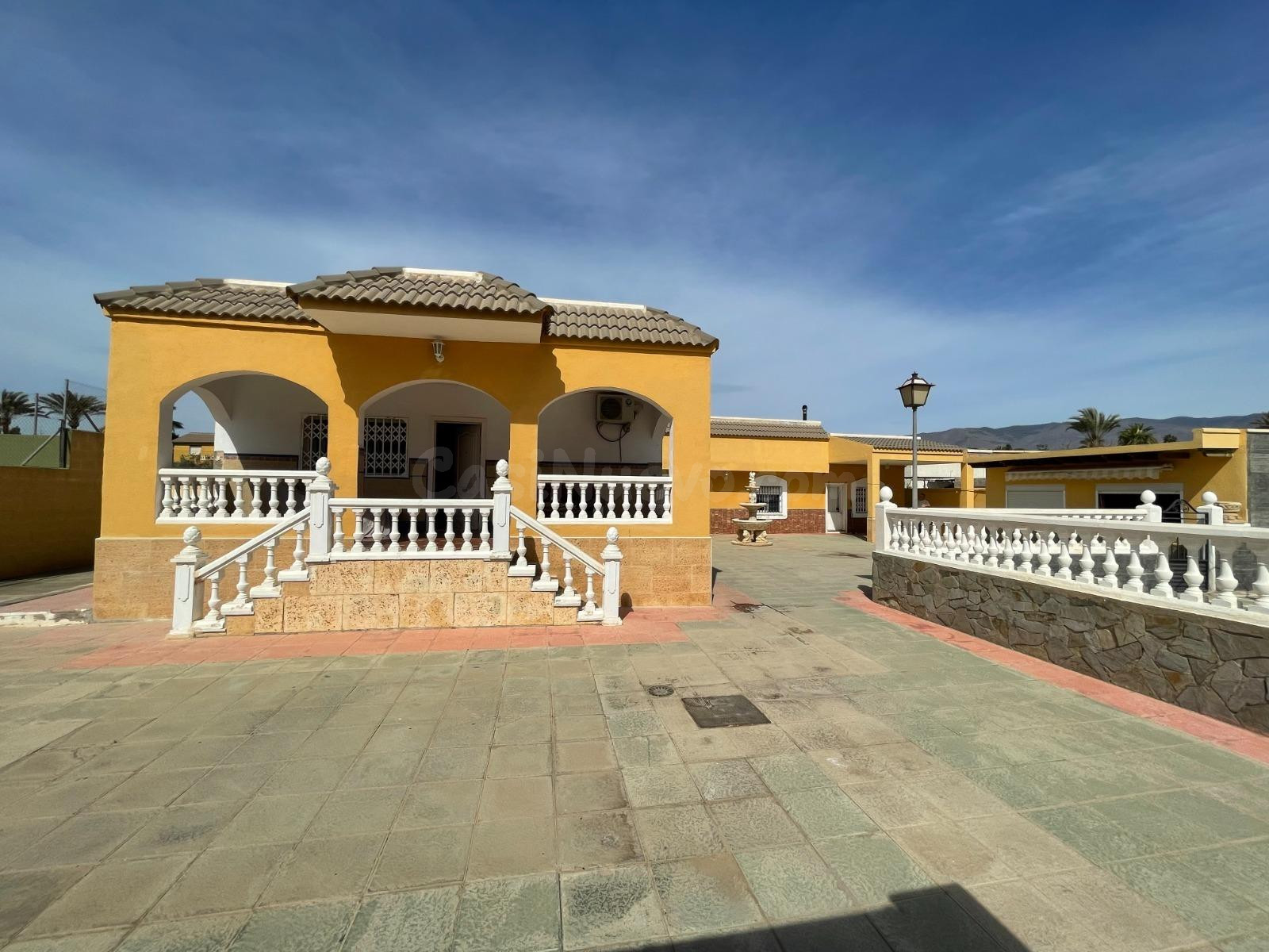 Chalet independiente en el paraje Los Limoneros – Pechina