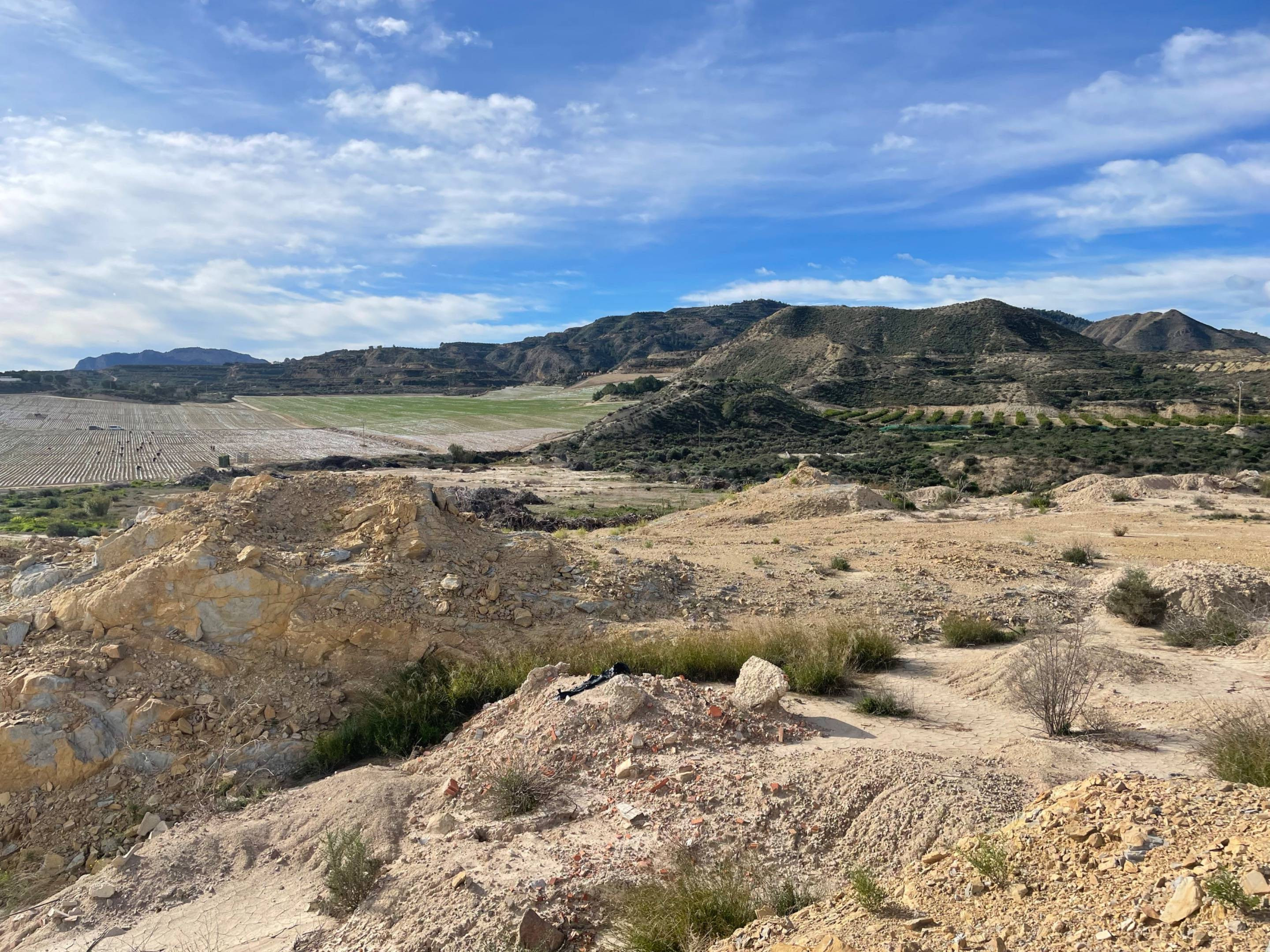 Amplio terreno en Murcia: Tu Espacio para Hacer Realidad Tus - foto 5