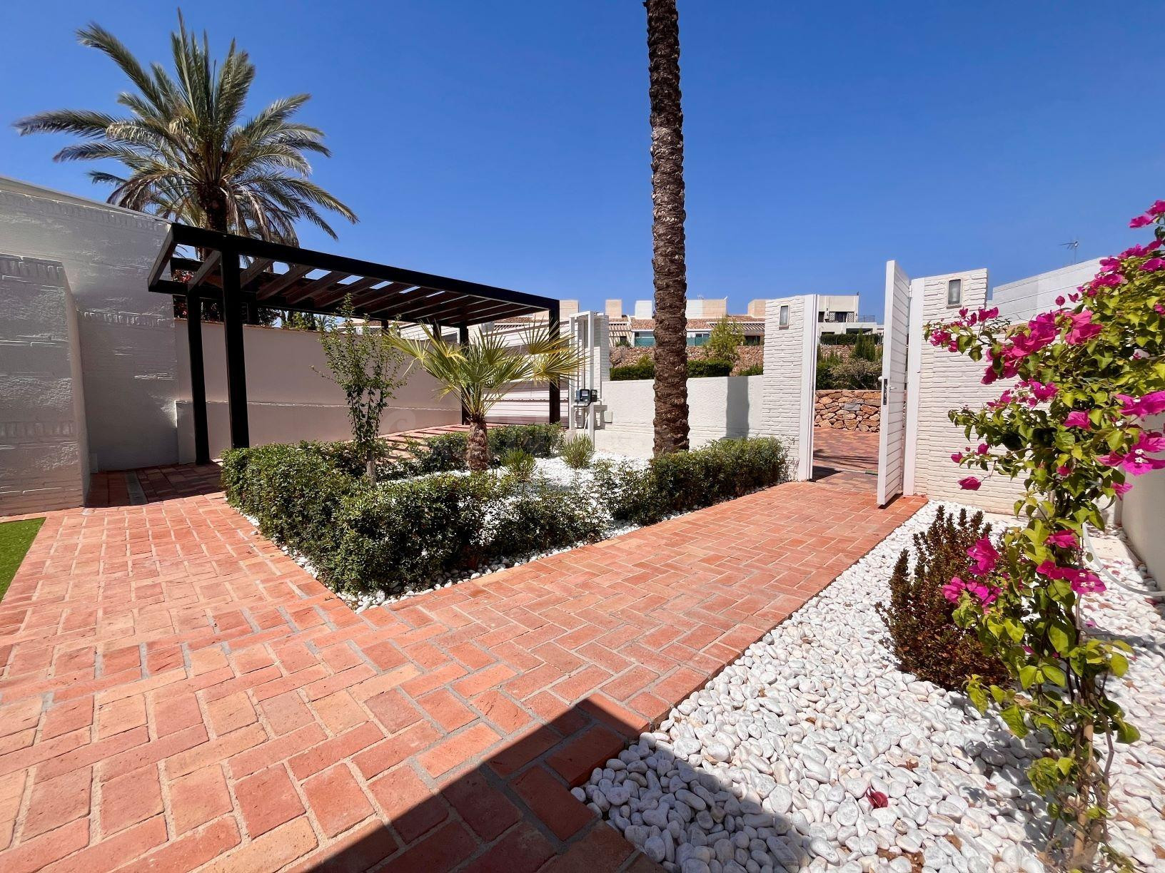 Elegantes adosados de una planta con piscina privada en Pera - foto 5