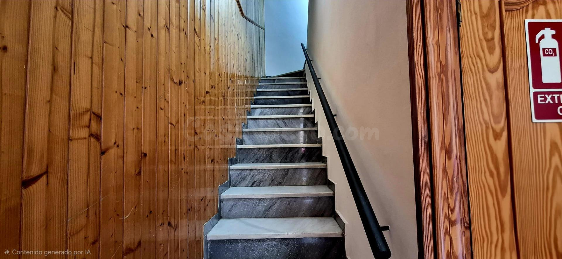Edificio en venta en pleno centro de Almería – Alta rentabil - foto 2
