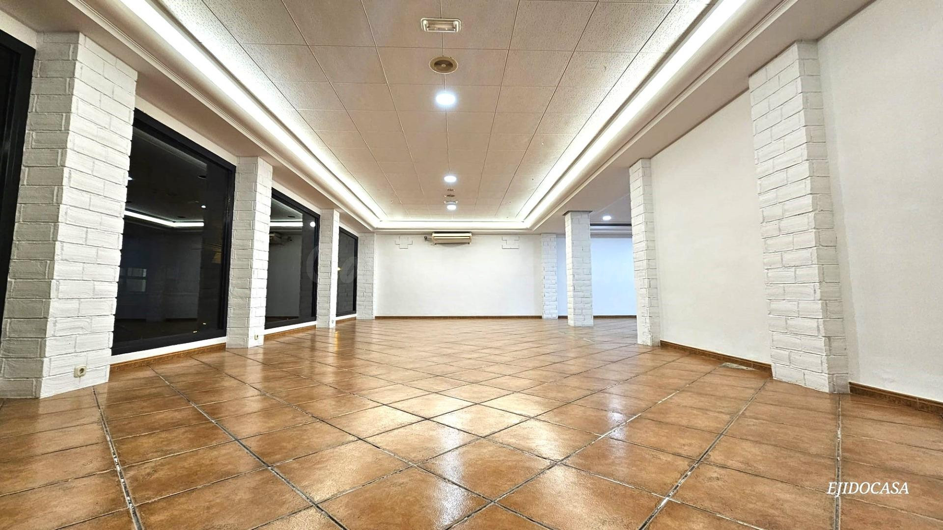 Local comercial en venta en Santo Domingo – 211 m2 – Avenida - foto 4