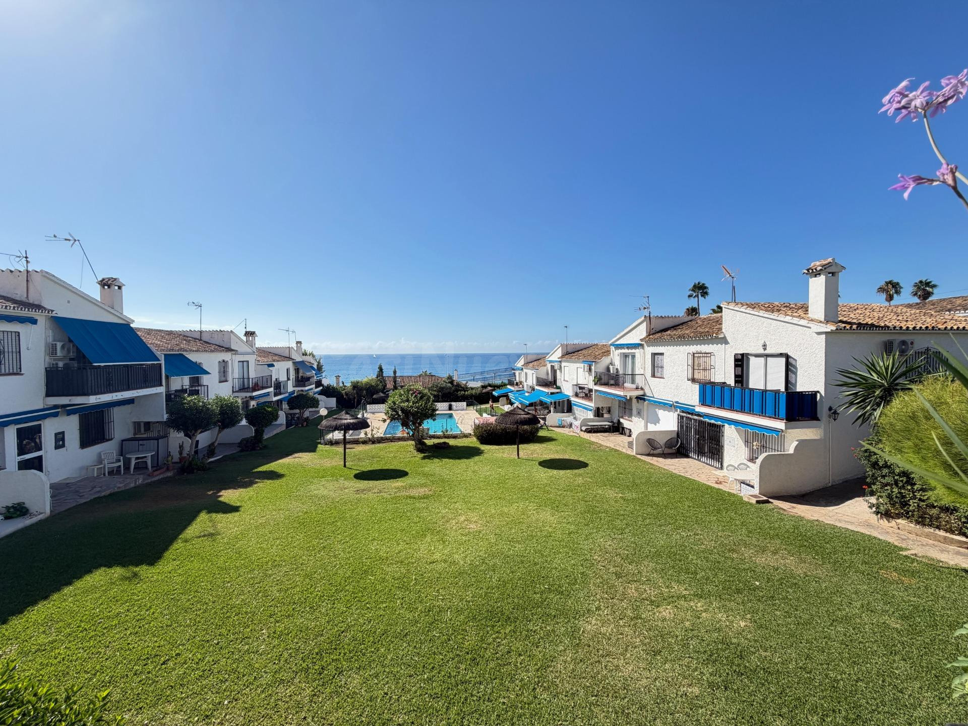 Luminoso apartamento con vistas al mar a 200 m de la playa y - foto 3