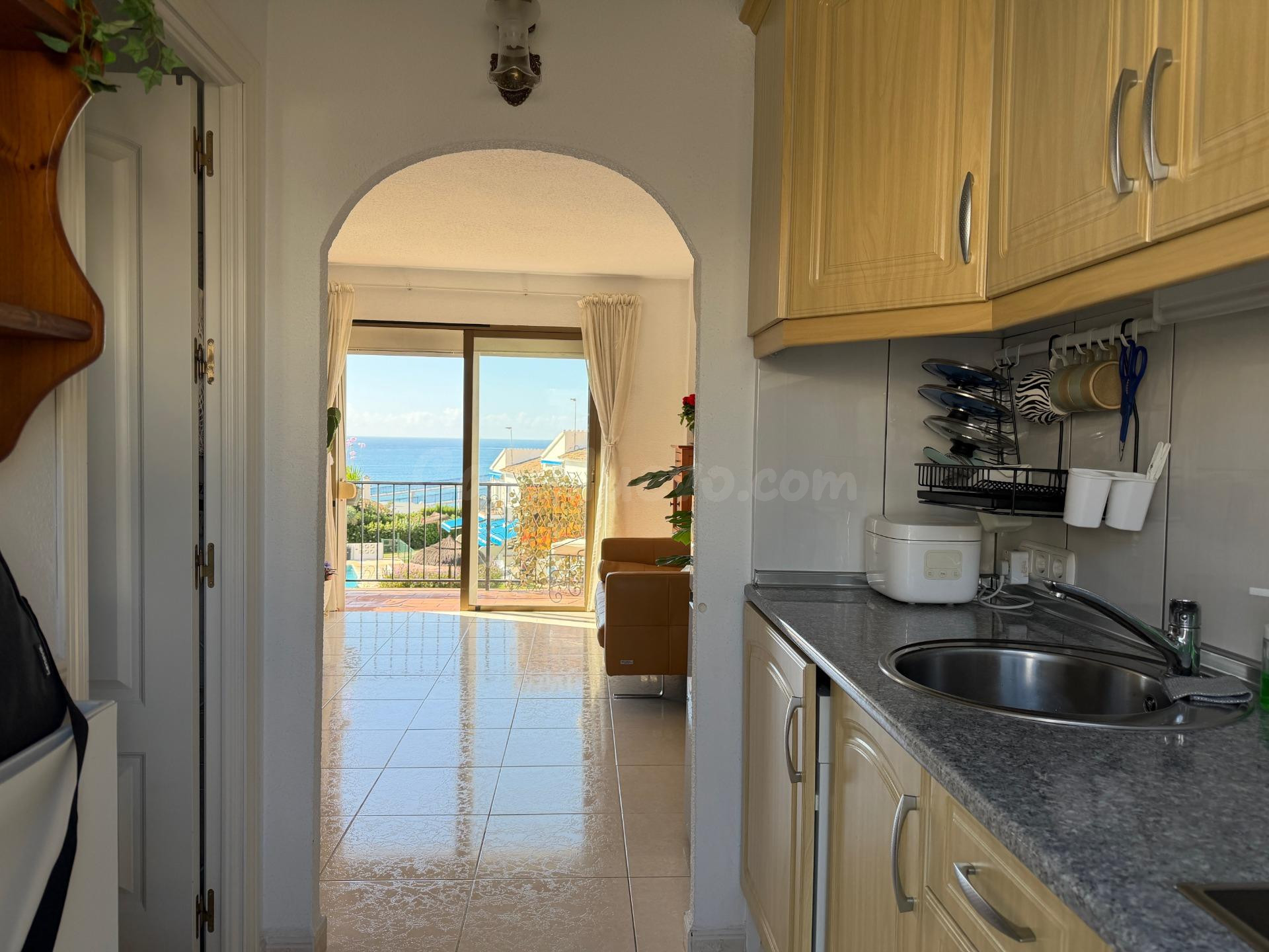 Luminoso apartamento con vistas al mar a 200 m de la playa y - foto 5