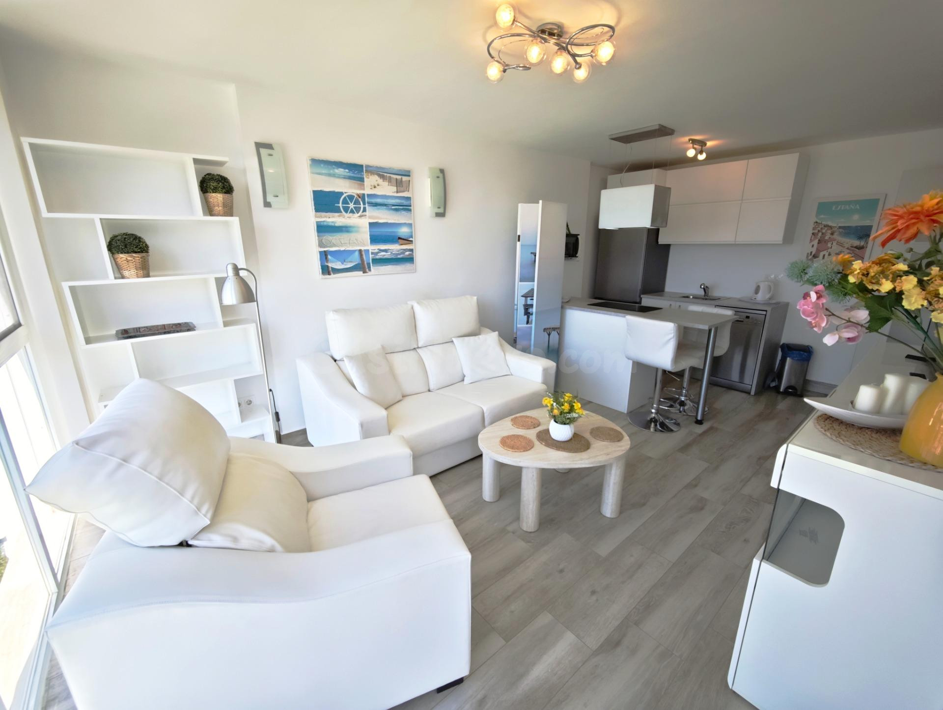 Apartamento totalmente reformado y amueblado - foto 5