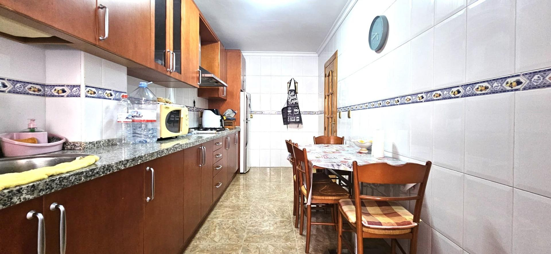 Amplio y Luminoso Piso en El Ejido Sur por €119,900 - foto 5