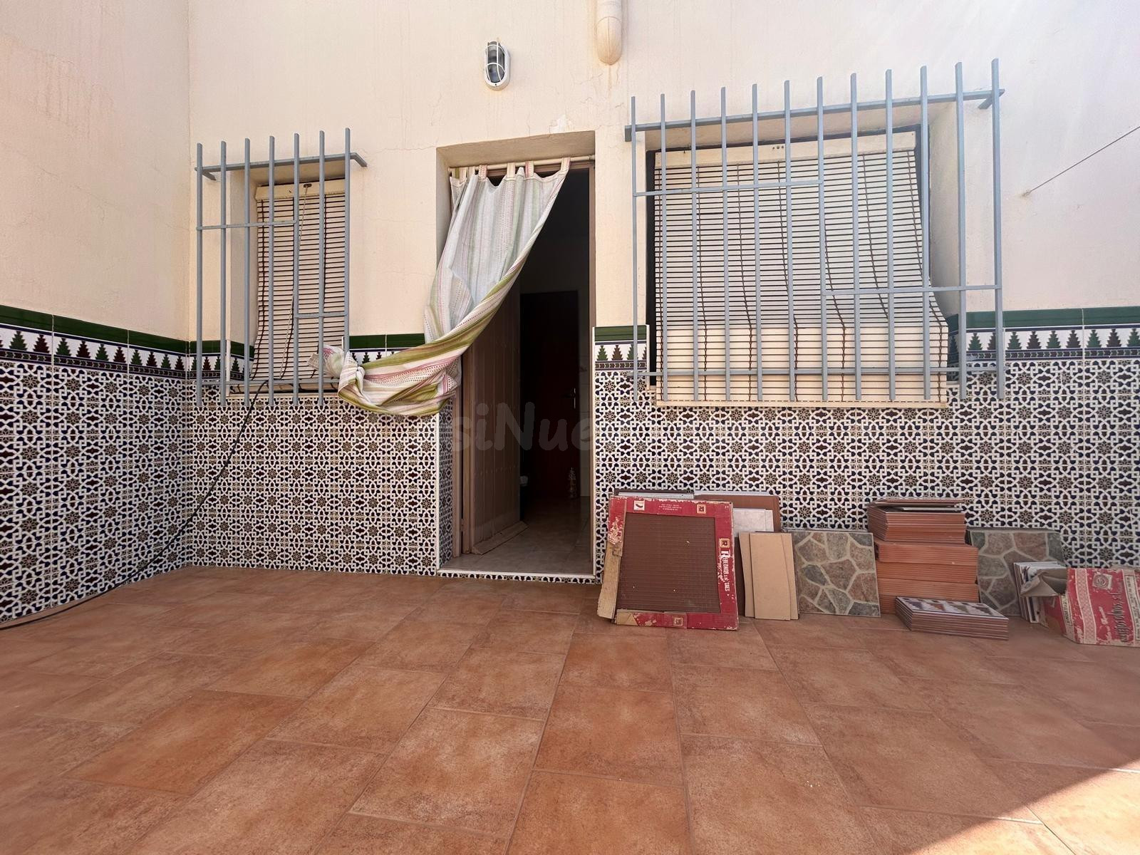Amplia Casa Tipo Dúplex en el Corazón de Adra - €145,000 - foto 2