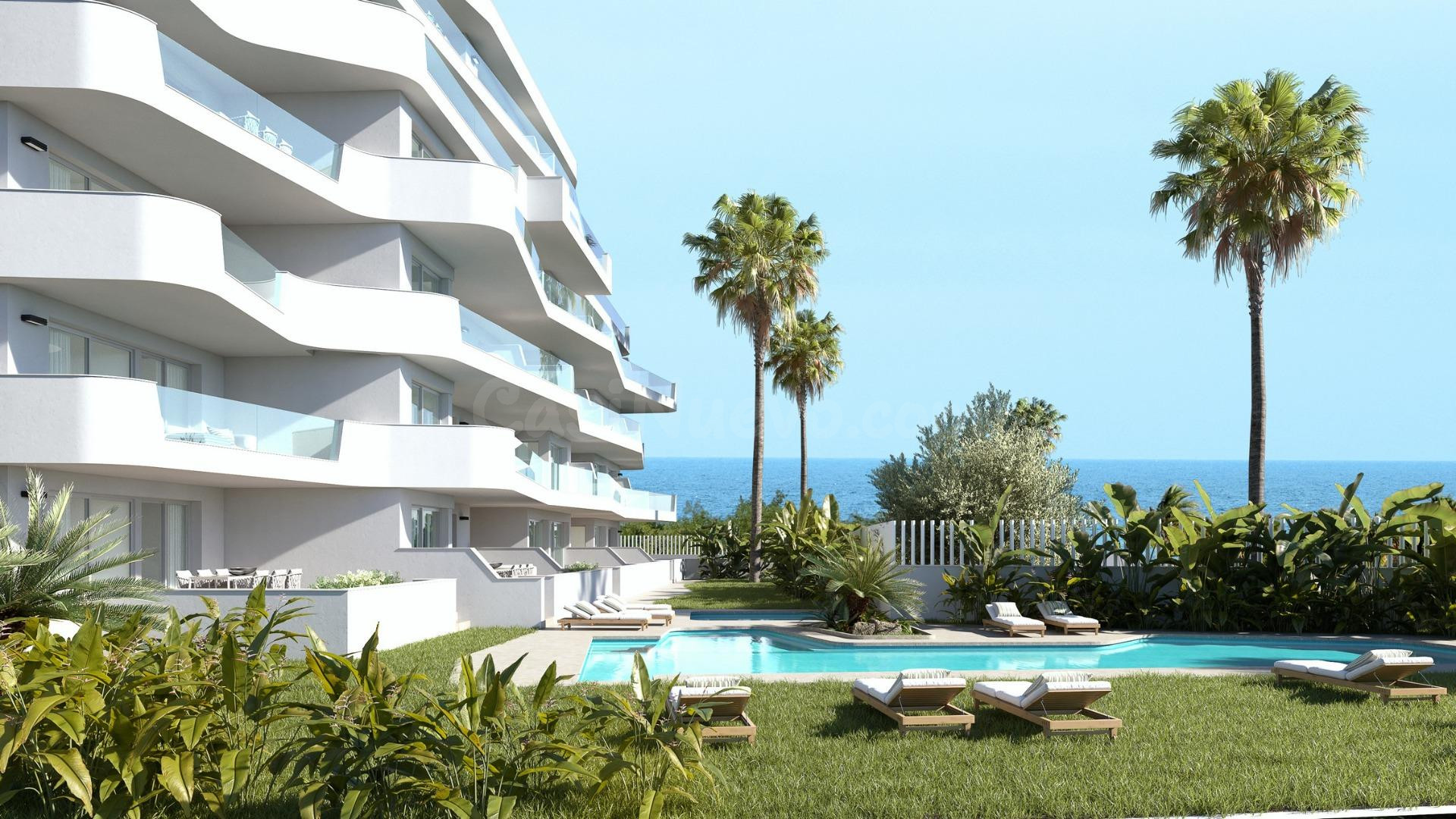 Exclusiva promoción de 24 apartamentos turísticos a 200 m del mar –La Torre/Urbanización Mil Palmeras