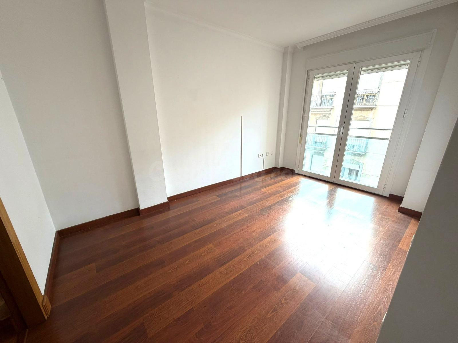 ¡Espectacular piso casi a estrenar en pleno corazón de El Ej - foto 3