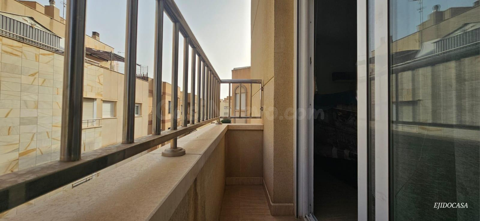 Acogedor Piso en el Centro de El Ejido por solo €85,000 - foto 2