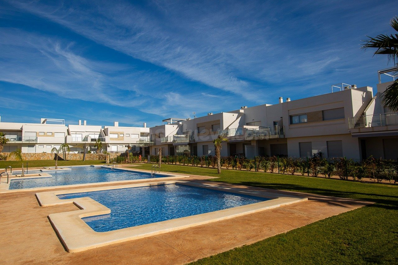RESIDENCIAL DE OBRA NUEVA DE BUNGALOWS EN VISTABELLA