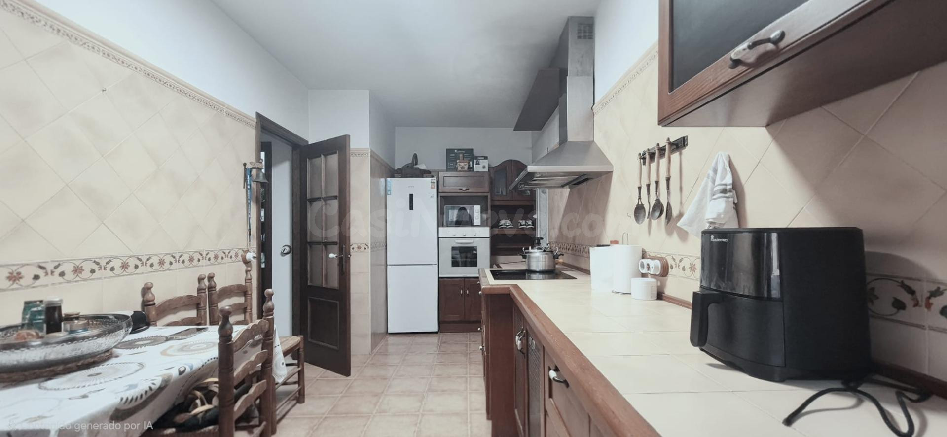 ¡Tu nuevo hogar cerca del mar te espera en Roquetas de Mar! - foto 4