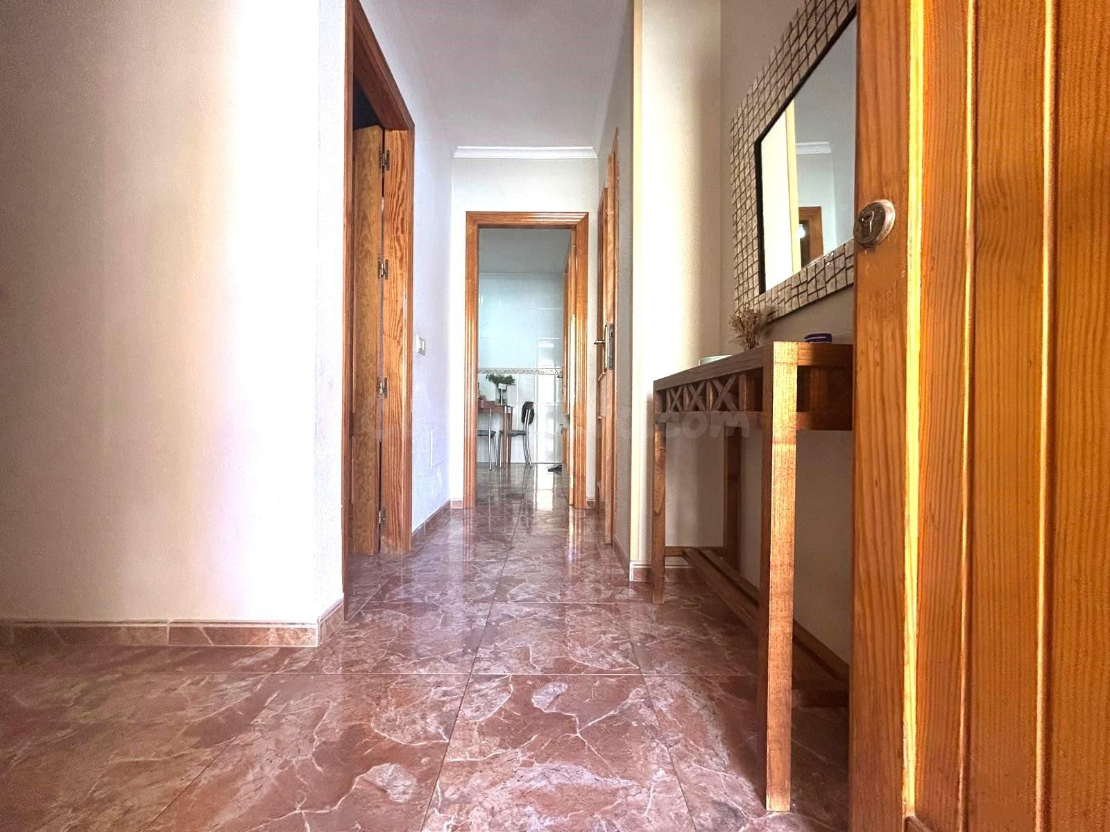 SENSACIONAL VIVIENDA DUPLEX CON SOTANO - foto 2